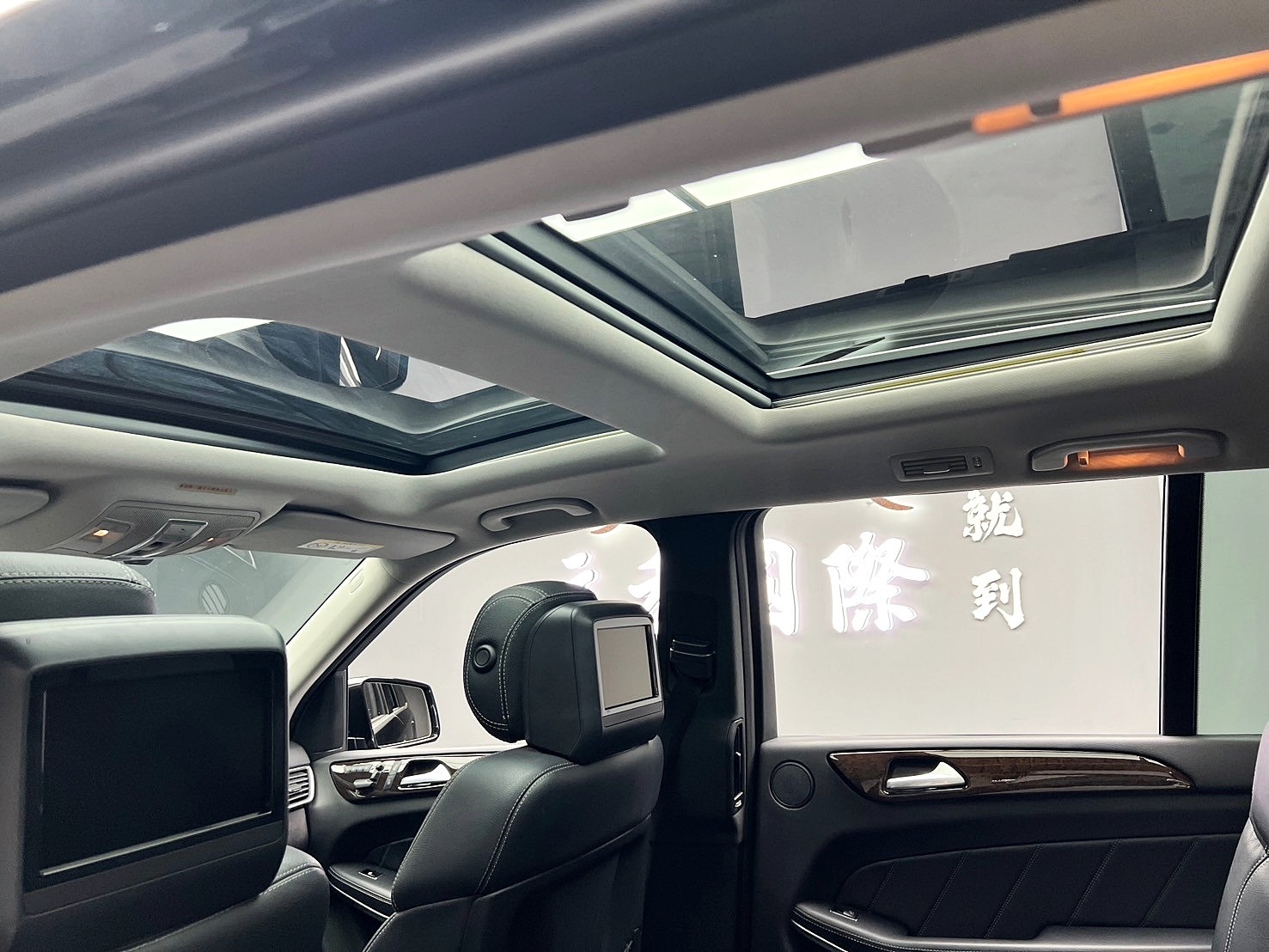 2014 BENZ GL350 BlueTEC 賓士柴油四驅七人座 全景天窗/自動停車❗️(089)【 元禾國際 阿龍店長 0968-691-205】元禾國際 新北最大車庫 實車實價 認證車  第4張相片