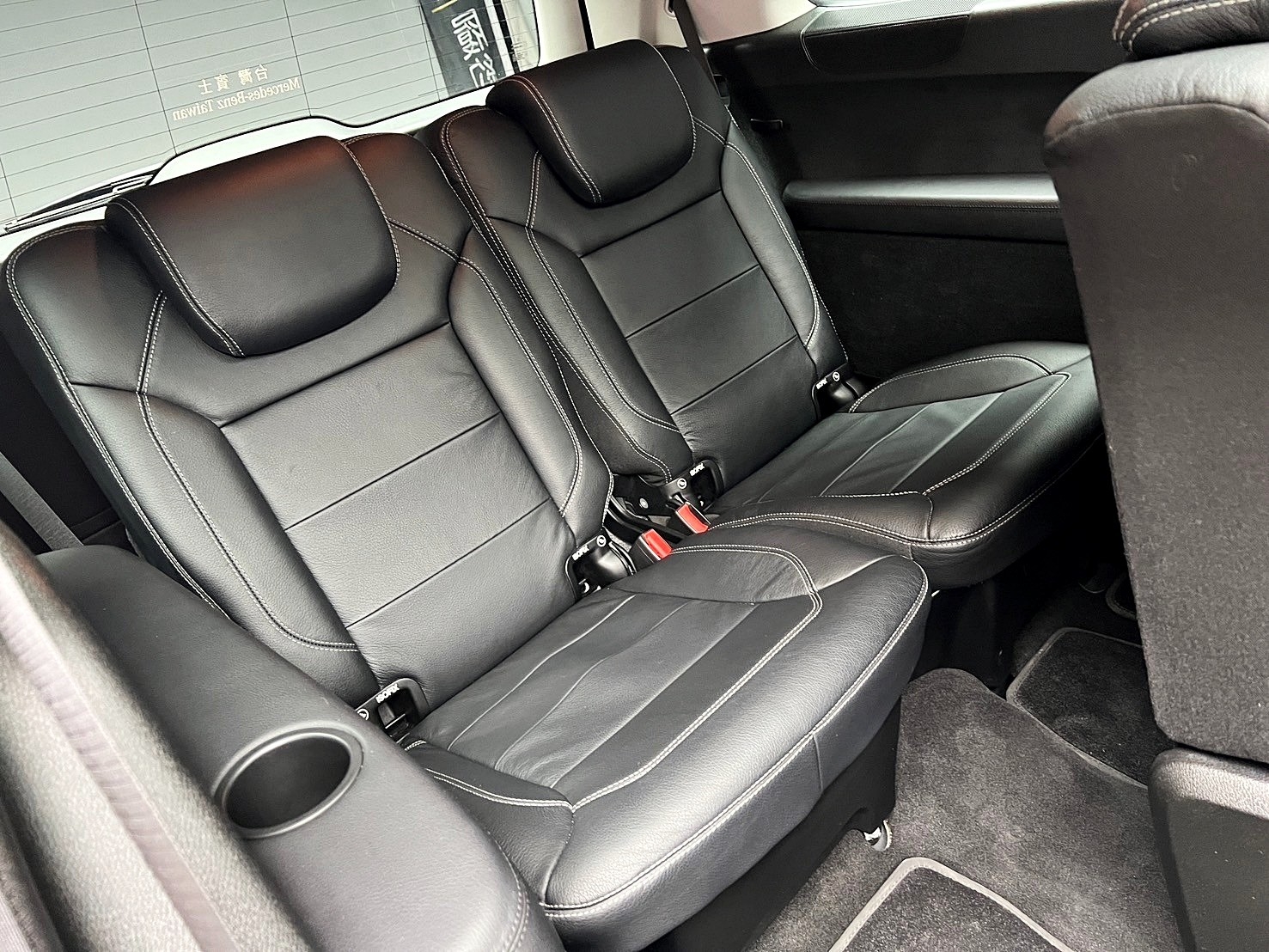 2014 BENZ GL350 BlueTEC 賓士柴油四驅七人座 全景天窗/自動停車❗️(089)【 元禾國際 阿龍店長 0968-691-205】元禾國際 新北最大車庫 實車實價 認證車  第6張相片