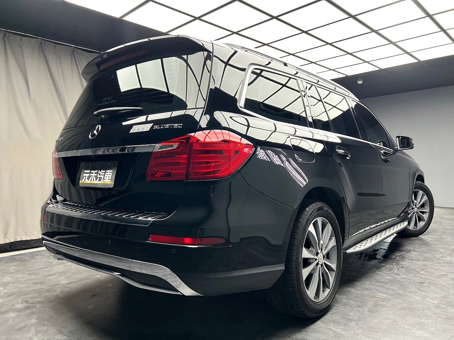 2014 BENZ GL350 BlueTEC 賓士柴油四驅七人座 全景天窗/自動停車❗️(089)【 元禾國際 阿龍店長 0968-691-205】元禾國際 新北最大車庫 實車實價 認證車  第7張相片