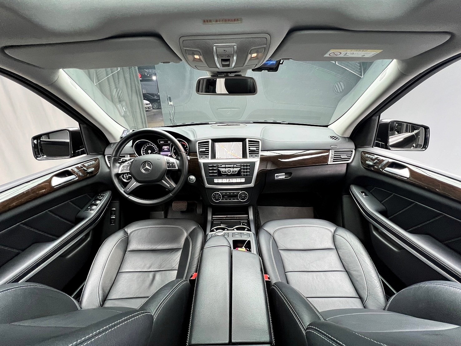 2014 BENZ GL350 BlueTEC 賓士柴油四驅七人座 全景天窗/自動停車❗️(089)【 元禾國際 阿龍店長 0968-691-205】元禾國際 新北最大車庫 實車實價 認證車  第10張相片