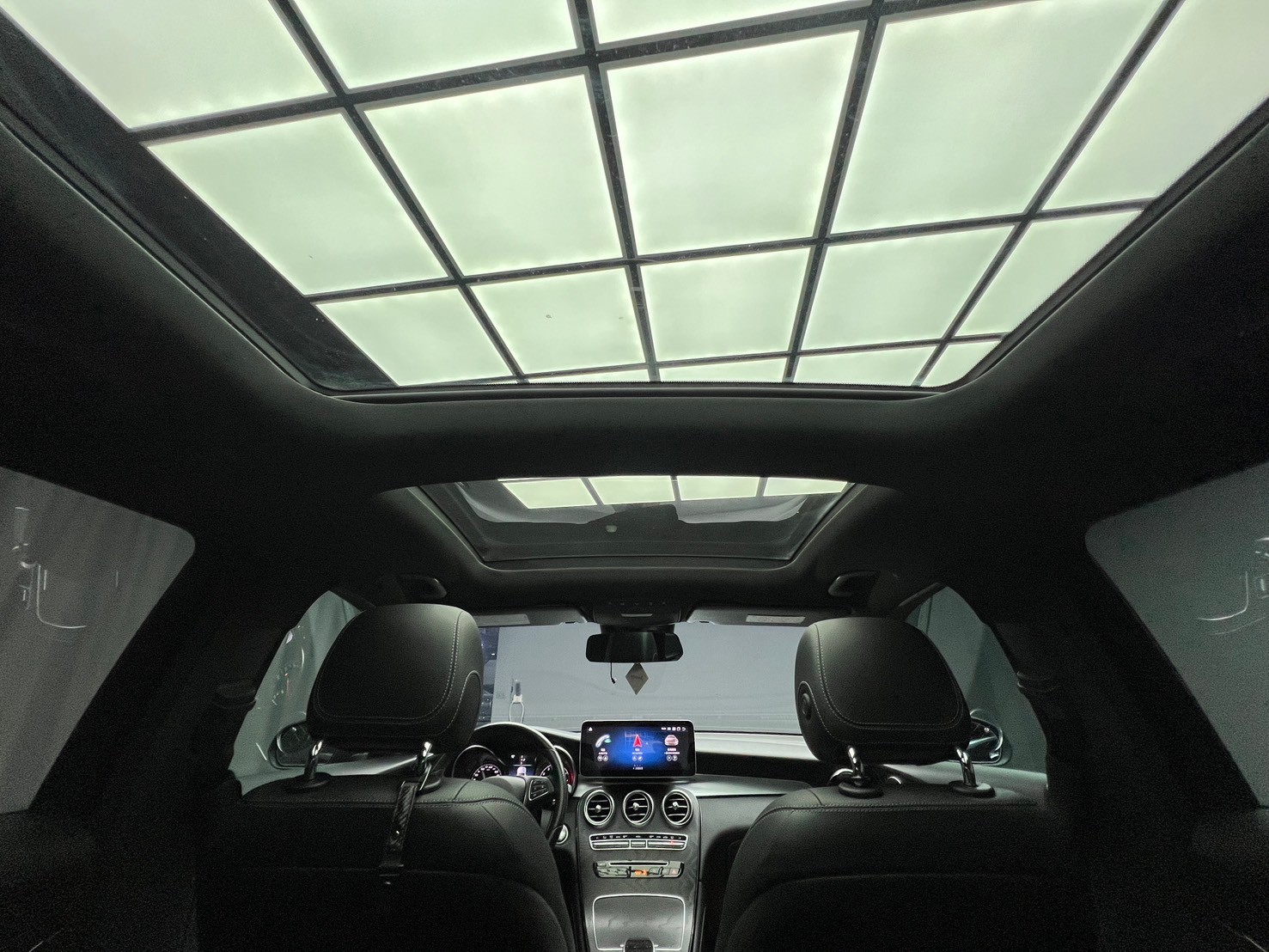 2018 賓士 GLC300 AMG X253 環景 安卓機 電尾門 ❗️(179)【 元禾國際 阿龍店長 0968-691-205】元禾國際 新北最大車庫 實車實價 認證車  第3張相片