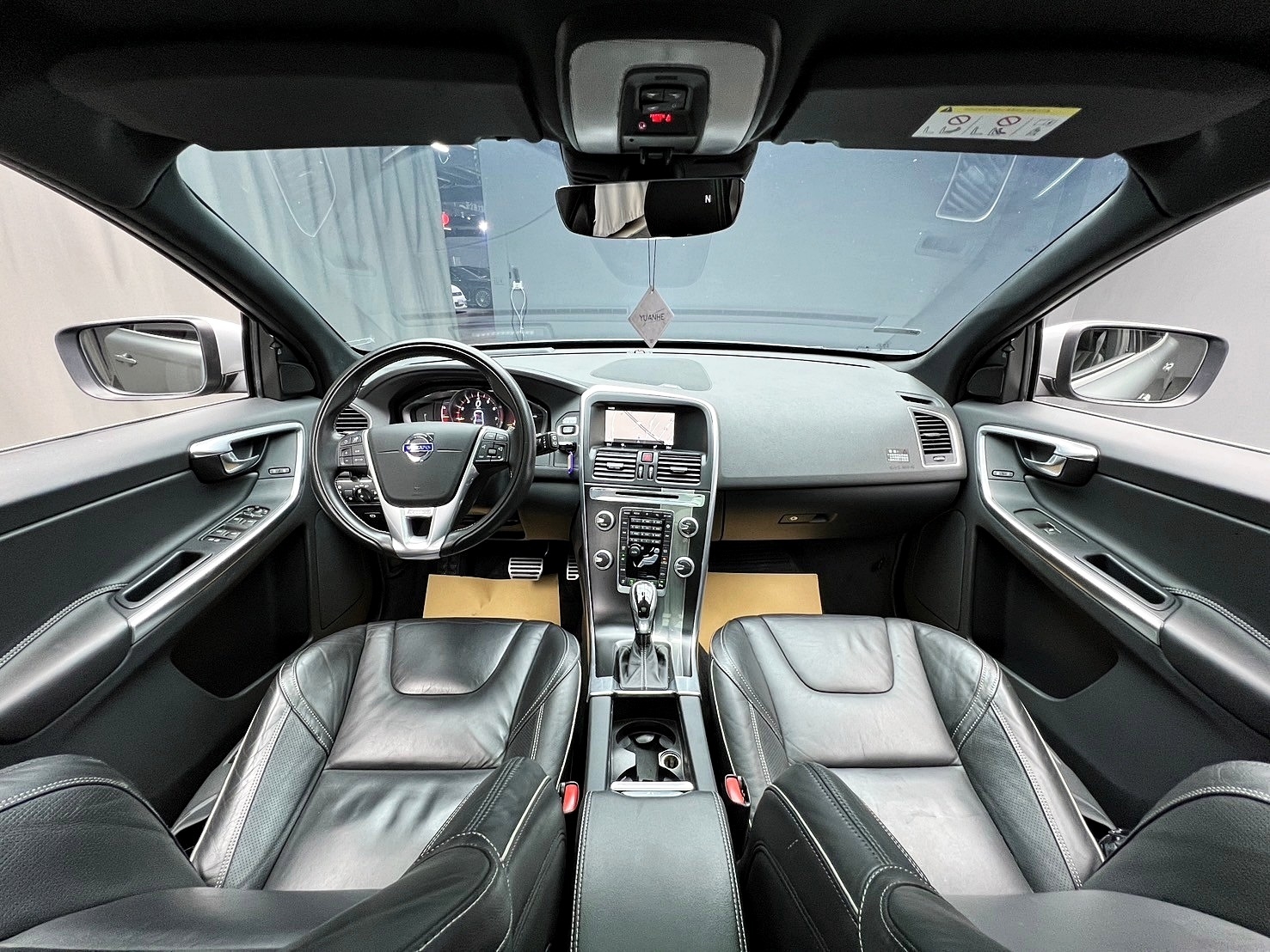 2015 VOLVO XC60 R版 跟車 全景天窗 電尾門 HK音響 ❗️(227)【 元禾國際 阿龍店長 0968-691-205】元禾國際 新北最大車庫 實車實價 認證車  第5張相片