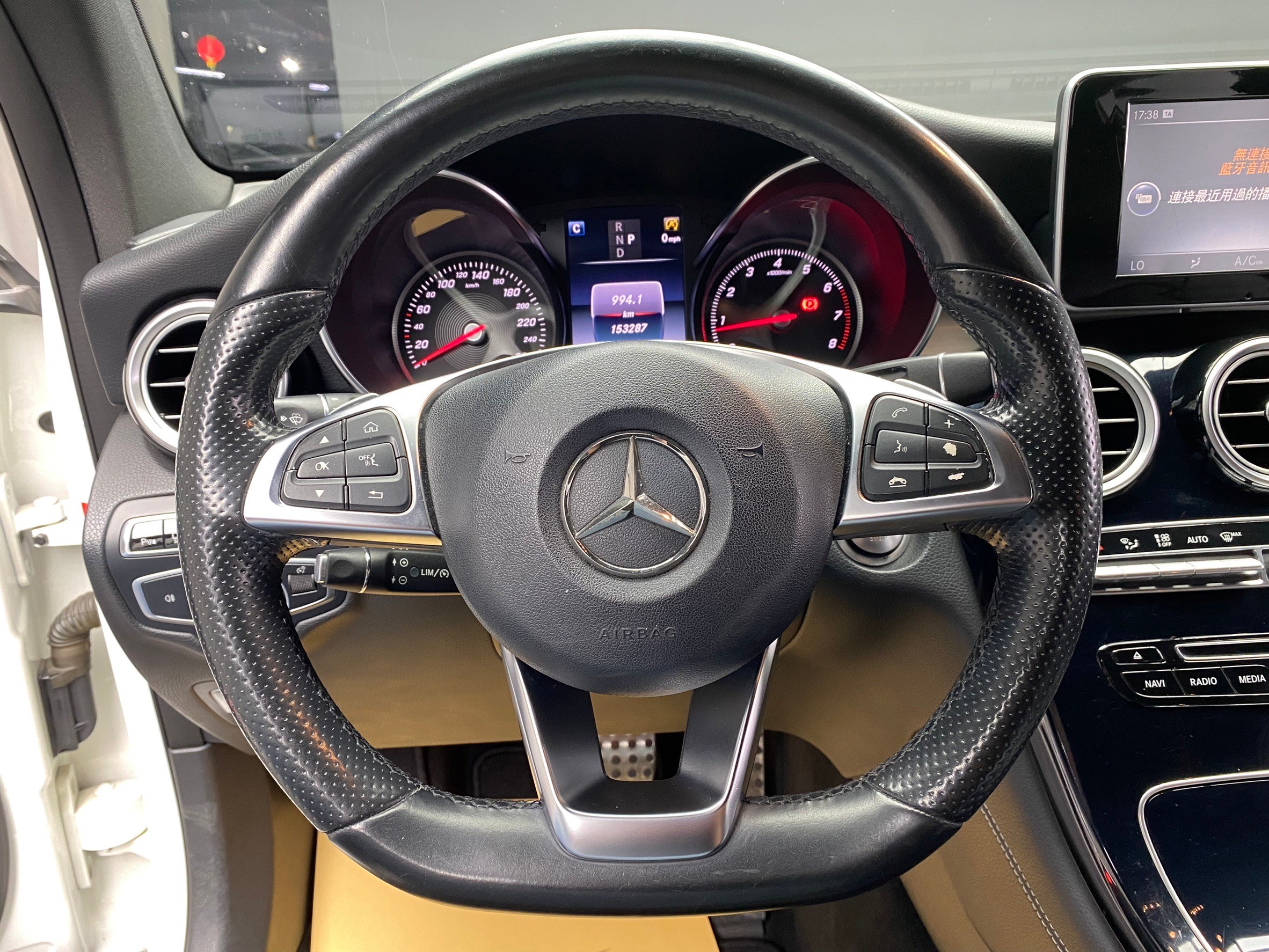 2016式 GLC250 4MATIC X253 環景 四驅 自動停車 ❗️(199)【 元禾國際 阿龍店長 0968-691-205】元禾國際 新北最大車庫 實車實價 認證車  第4張相片