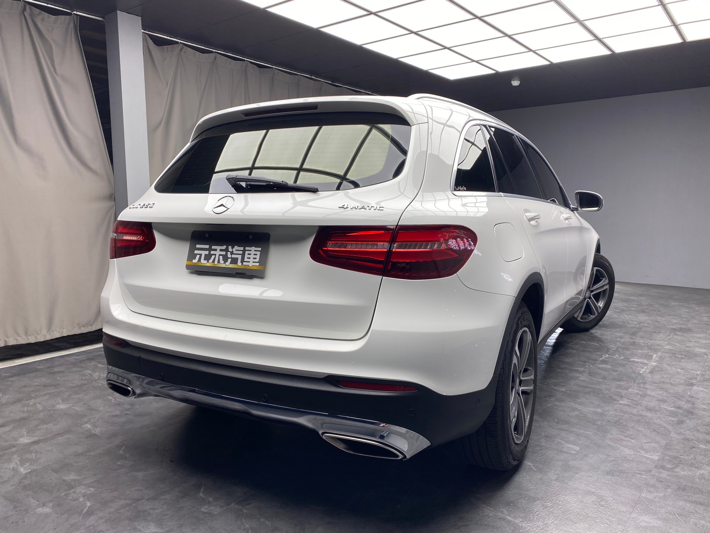 2016式 GLC250 4MATIC X253 環景 四驅 自動停車 ❗️(199)【 元禾國際 阿龍店長 0968-691-205】元禾國際 新北最大車庫 實車實價 認證車  第10張相片