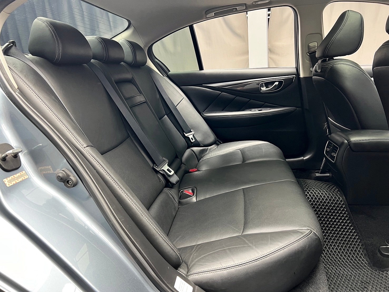 2015 INFINITI Q50 天窗 豪華款 211匹 大馬力 高CP值 房車 ❗️(220)【 元禾國際 阿龍店長 0968-691-205】元禾國際 新北最大車庫 實車實價 認證車  第3張相片