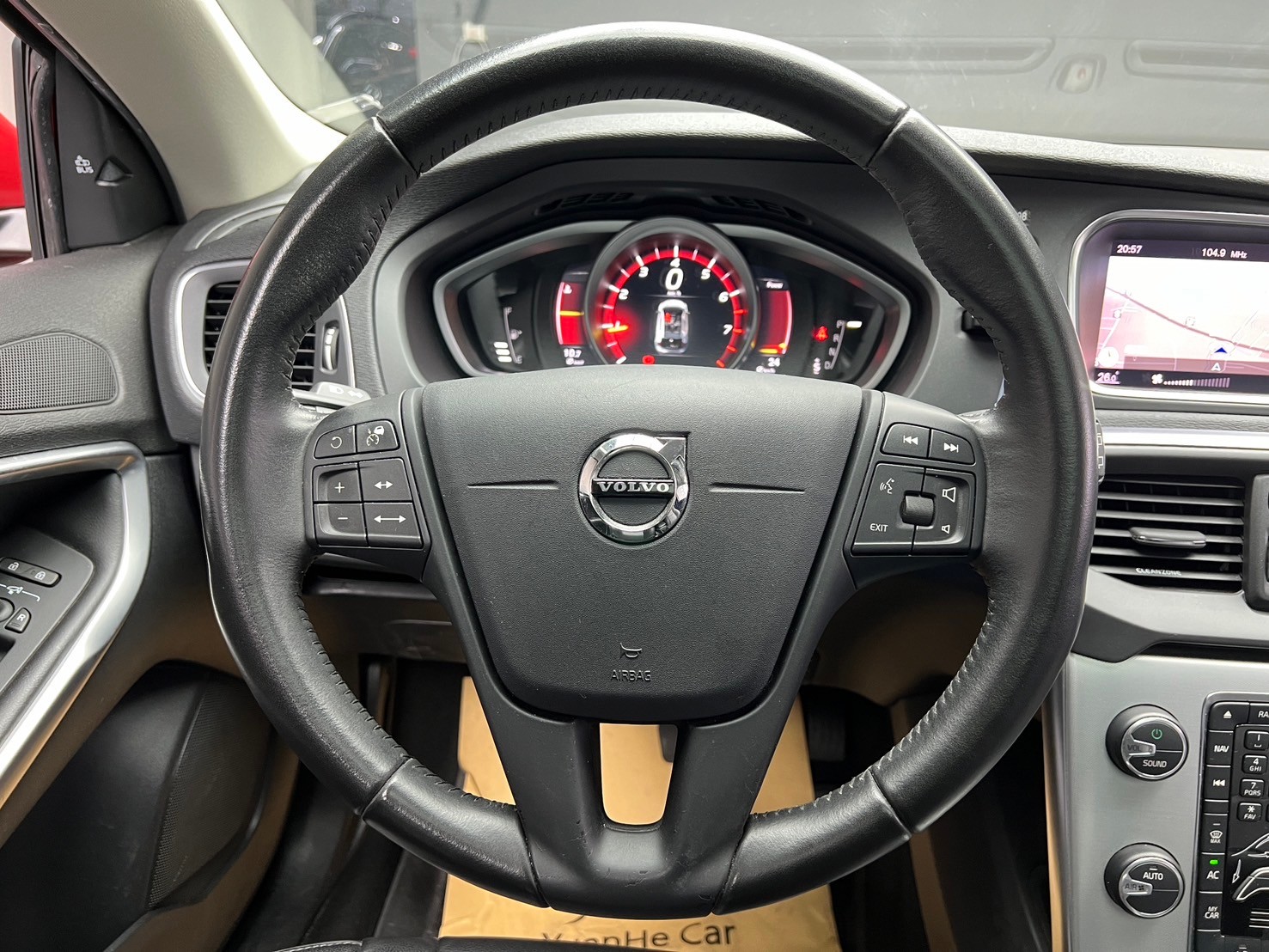 2019 Volvo V40 T3 安全智尚版 ACC跟車 全景天窗 掀背車 ❗️(238)【 元禾國際 阿龍店長 0968-691-205】元禾國際 新北最大車庫 實車實價 認證車  第10張相片