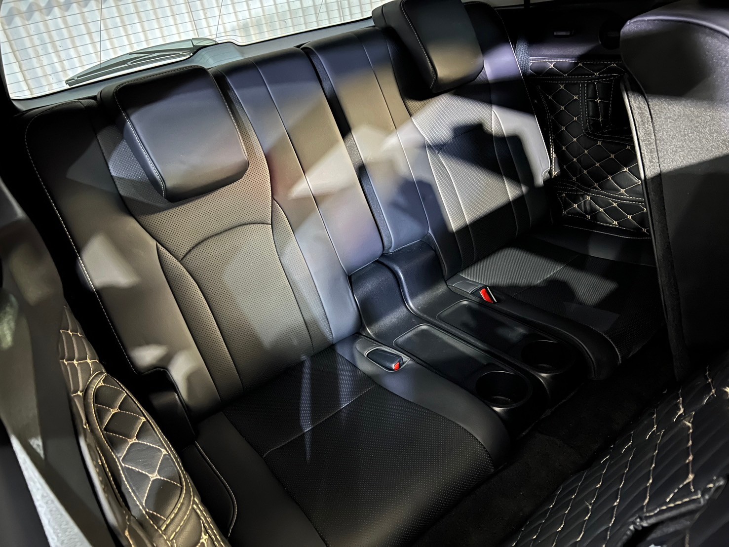 2021式 Lexus RX450hL 油電 七人座 四驅 旗艦版 環景 跟車 ML 大滿配 ❗️(133)【 元禾國際 阿龍店長 0968-691-205】元禾國際 新北最大車庫 實車實價 認證車  第8張相片