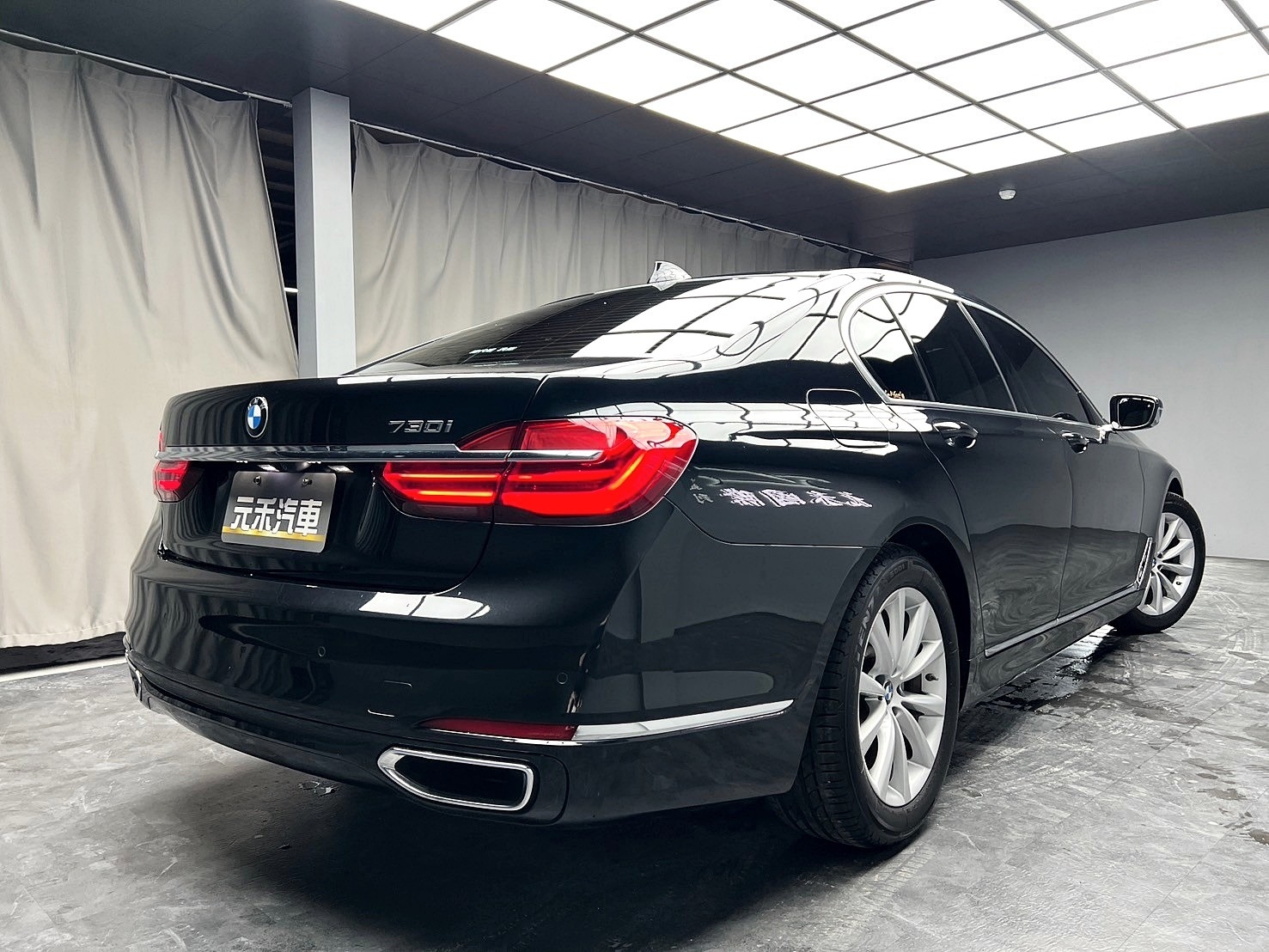 2017 BMW G11 730i 前座領航版 5AS 套件 環景 冷熱椅 電子懸吊 ❗️(255)【 元禾國際 阿龍店長 0968-691-205】元禾國際 新北最大車庫 實車實價 認證車  第2張相片