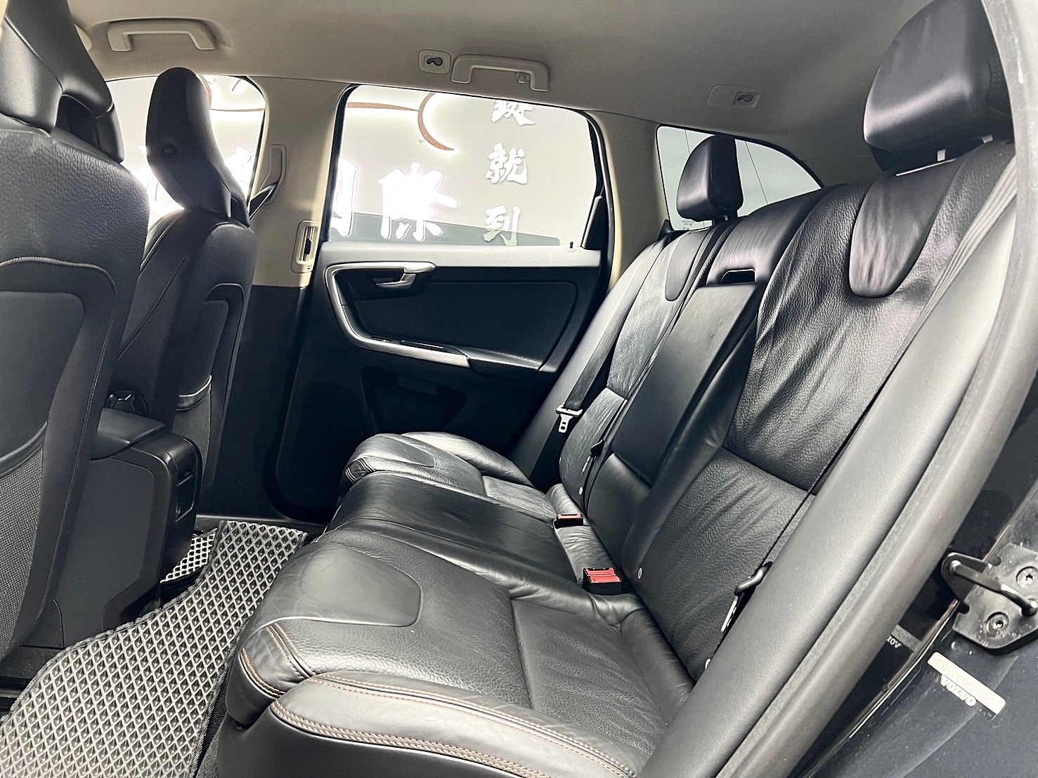 2012式 Volvo XC60 T5 豪華版 盲點 電尾門 實惠 休旅車 代步車 ❗️【 元禾國際 阿龍店長 0968-691-205】阿龍中古車 新北最大車庫 實車實價 認證車 無泡水 無事故 (138)  第4張相片