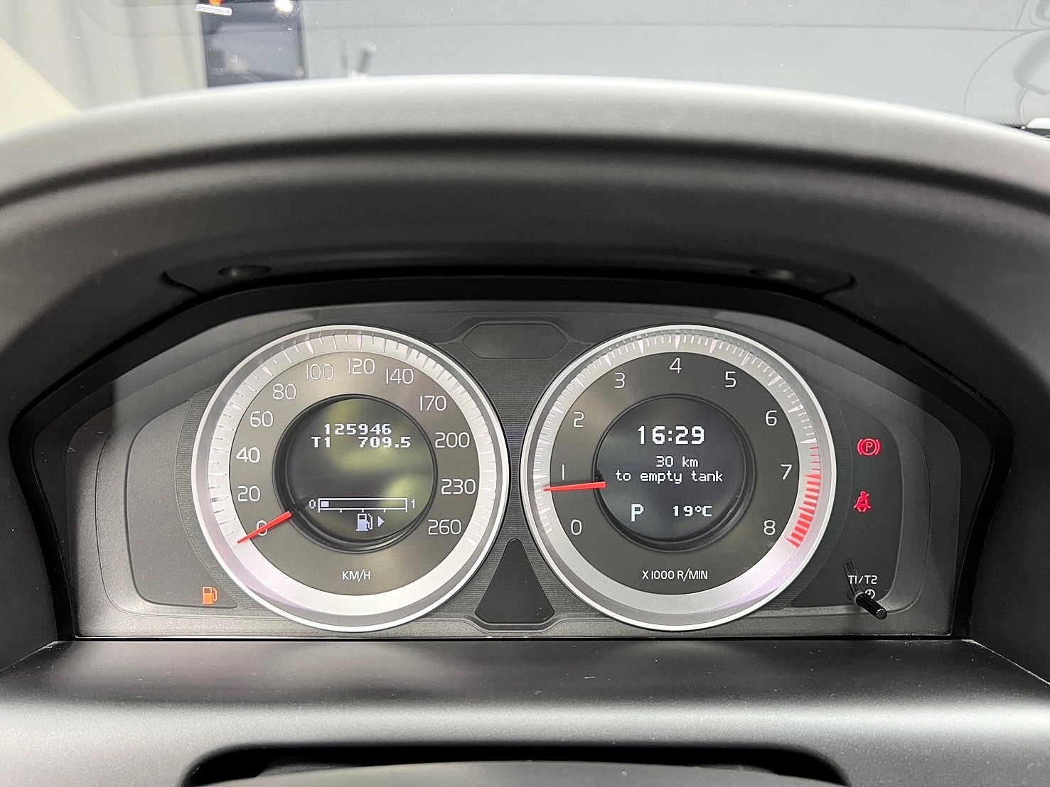 2012式 Volvo XC60 T5 豪華版 盲點 電尾門 實惠 休旅車 代步車 ❗️【 元禾國際 阿龍店長 0968-691-205】阿龍中古車 新北最大車庫 實車實價 認證車 無泡水 無事故 (138)  第7張相片