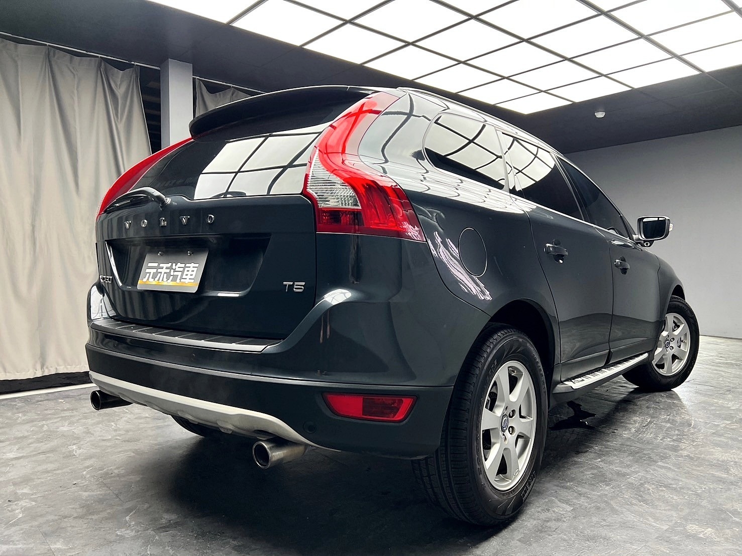 2012式 Volvo XC60 T5 豪華版 盲點 電尾門 實惠 休旅車 代步車 ❗️【 元禾國際 阿龍店長 0968-691-205】阿龍中古車 新北最大車庫 實車實價 認證車 無泡水 無事故 (138)  第10張相片