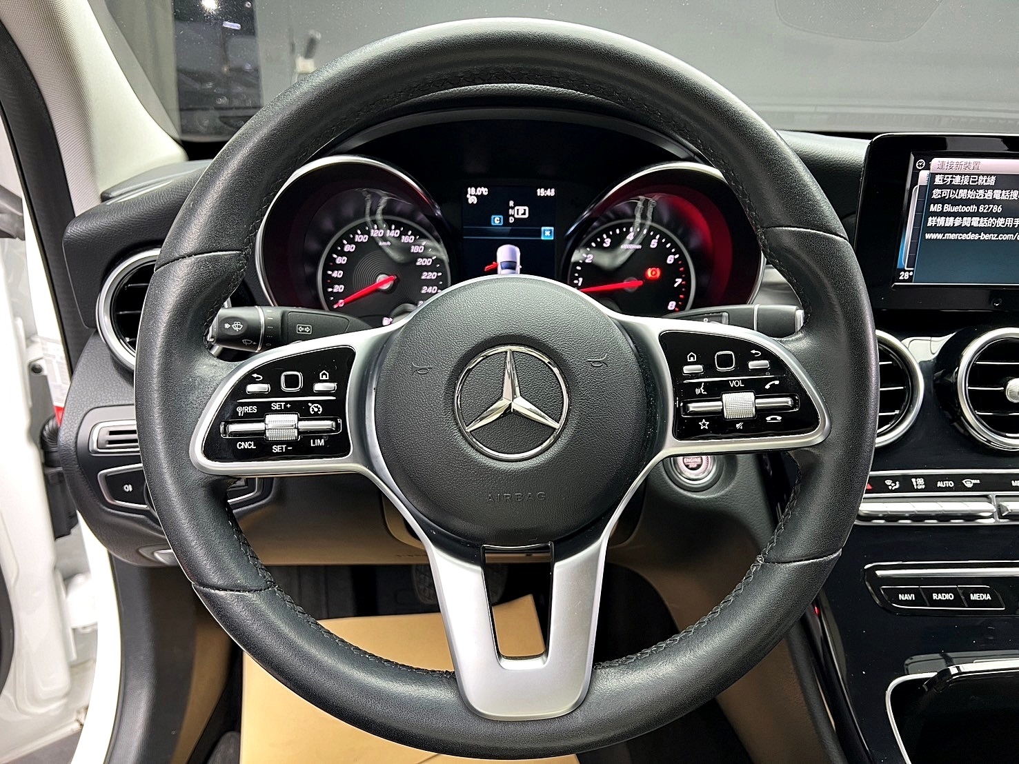 2019式 Benz C180 進化版 自動停車 W205 小改款 ❗️【 元禾國際 阿龍店長 0968-691-205】阿龍中古車 二手車 中古車 新北最大車庫 實車實價 認證車 無泡水 無事故 賓士 (116)  第6張相片