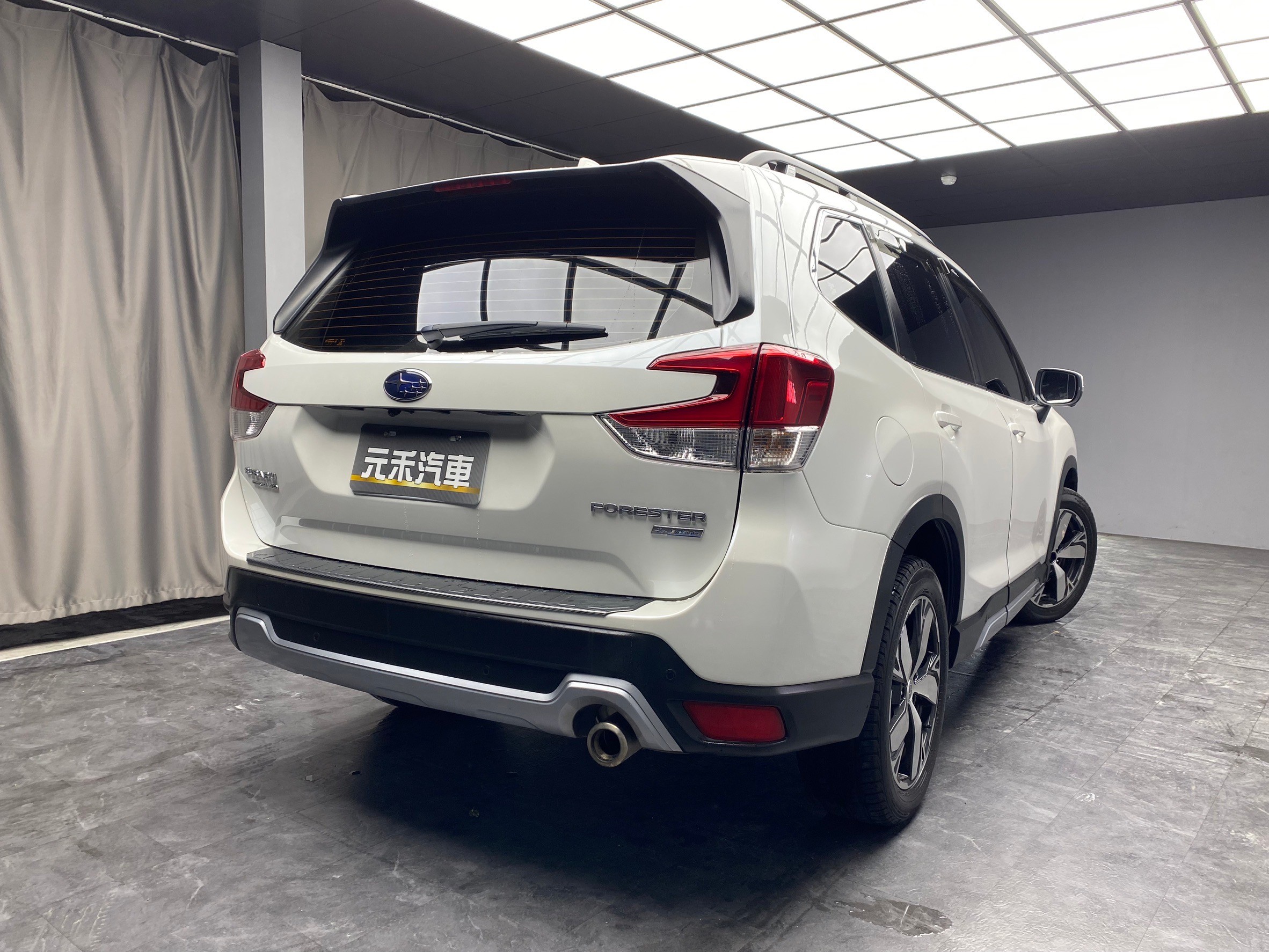 2021 Subaru Forester i-S 速霸陸 森林人 環景 天窗 跟車 新車保固 5年 ❗️【 元禾國際 阿龍店長 0968-691-205】阿龍中古車 二手車 中古車 新北最大車庫 實車實價 認證車 無泡水 無事故 (129)  第3張相片
