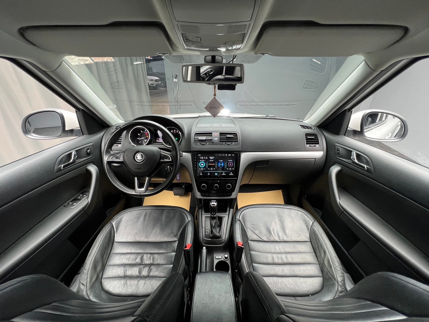 2014 Skoda Yeti TSI 魅力款 升級 17吋輕量化鋁圈 省油 省稅 ❗️(177) 【 元禾國際 阿龍店長 0968-691-205】阿龍中古車 二手車 中古車 新北最大車庫 實車實價 認證車 無泡水 無事故  第4張相片