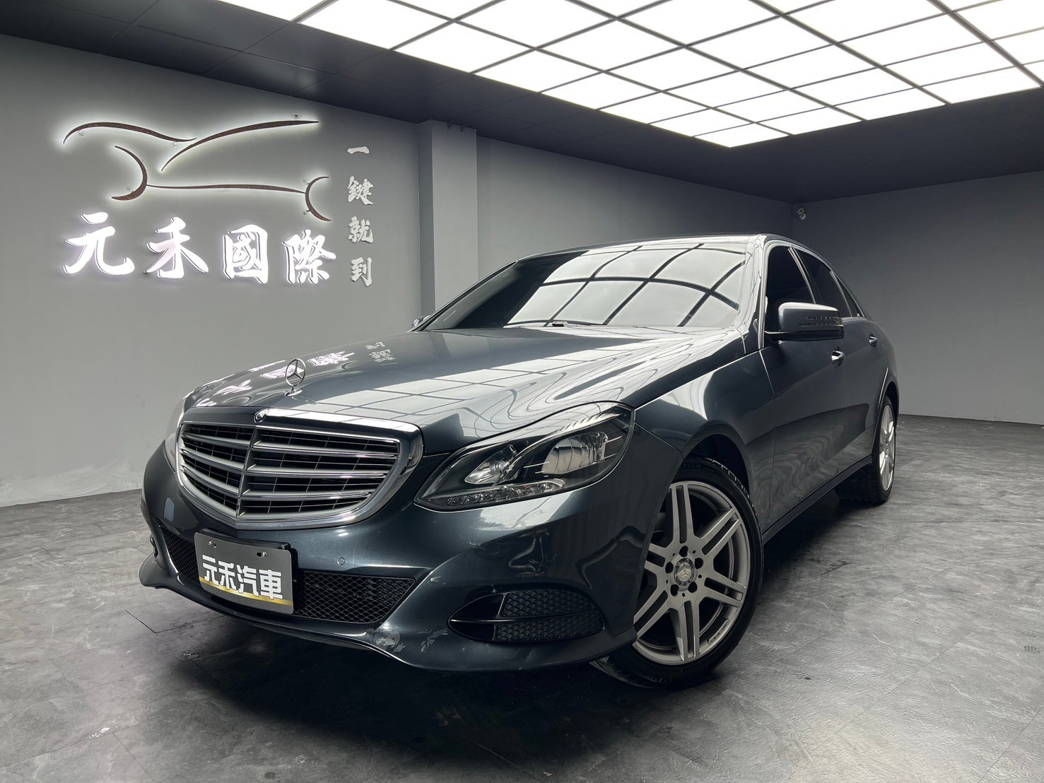 2014 賓士 Benz E200 Classic 換檔撥片 18吋鋁圈 ❗️(130)【 元禾國際 阿龍店長 0968-691-205】阿龍中古車 二手車 中古車 新北最大車庫 實車實價 認證車 無泡水 無事故  第6張相片