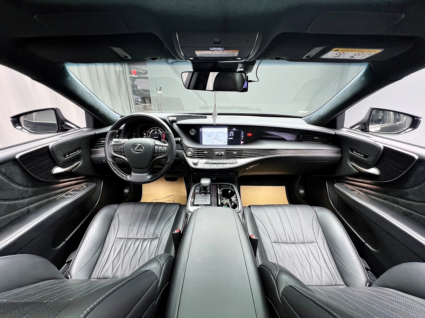 2018 Lexus LS500 頂級版 跟車 雙前電動按摩椅 ML音響 ❗️(085)【 元禾國際 阿龍店長 0968-691-205】阿龍中古車 二手車 中古車 新北最大車庫 實車實價 認證車 無泡水 無事故  第3張相片