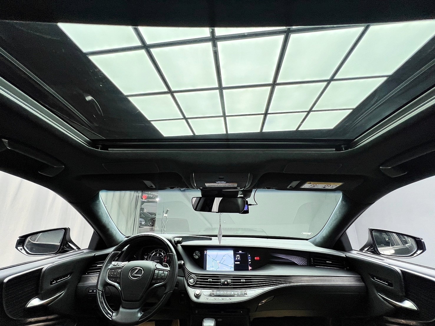 2018 Lexus LS500 頂級版 跟車 雙前電動按摩椅 ML音響 ❗️(085)【 元禾國際 阿龍店長 0968-691-205】阿龍中古車 二手車 中古車 新北最大車庫 實車實價 認證車 無泡水 無事故  第4張相片