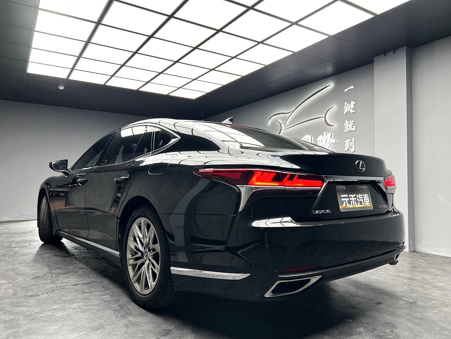 2018 Lexus LS500 頂級版 跟車 雙前電動按摩椅 ML音響 ❗️(085)【 元禾國際 阿龍店長 0968-691-205】阿龍中古車 二手車 中古車 新北最大車庫 實車實價 認證車 無泡水 無事故  第6張相片