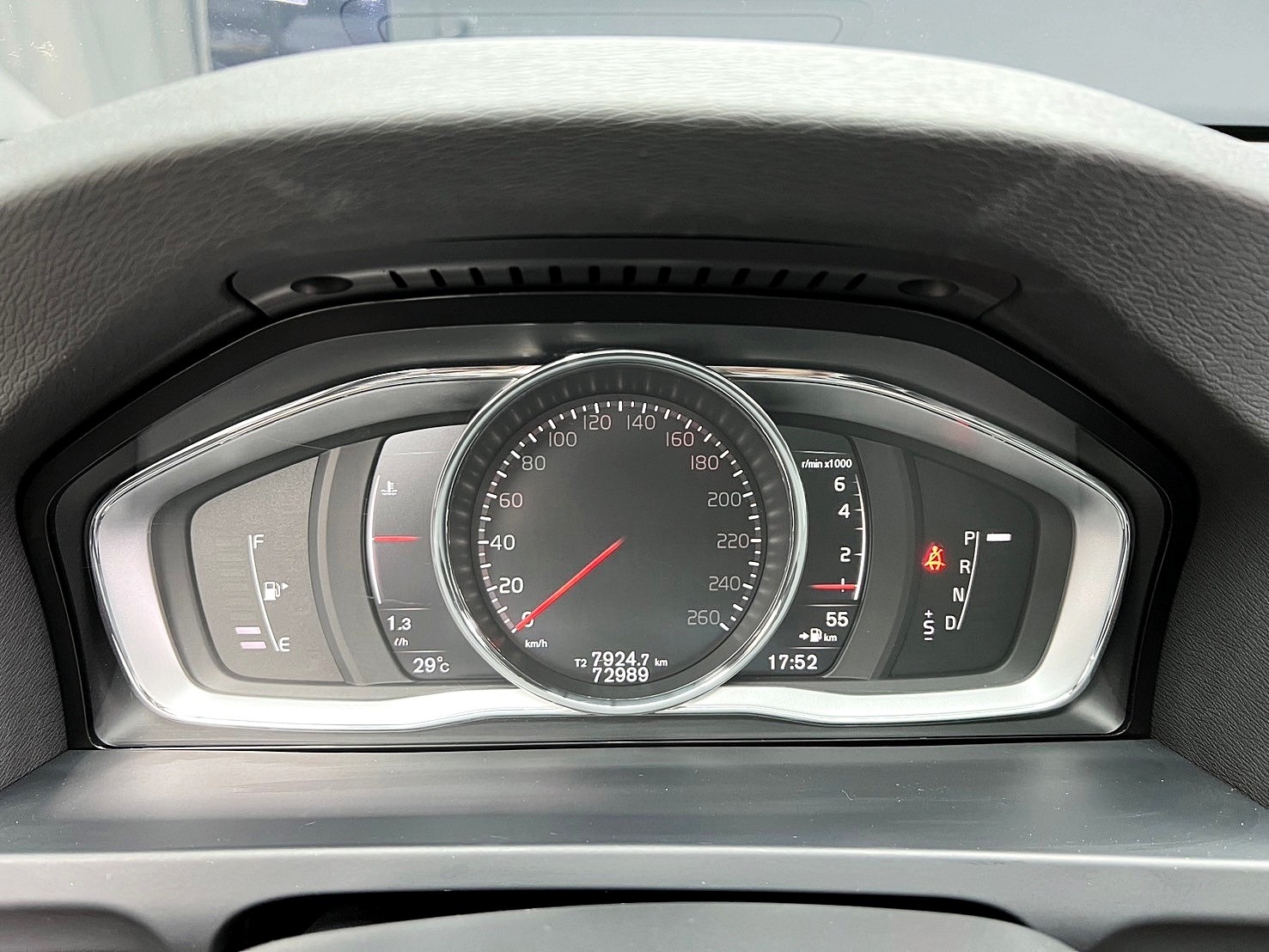 2017 Volvo S60 T4 安全旗艦版 跟車 天窗 自動停車 ❗️(213)【 元禾國際 阿龍店長 0968-691-205】阿龍中古車 二手車 中古車 新北最大車庫 實車實價 認證車 無泡水 無事故  第8張相片