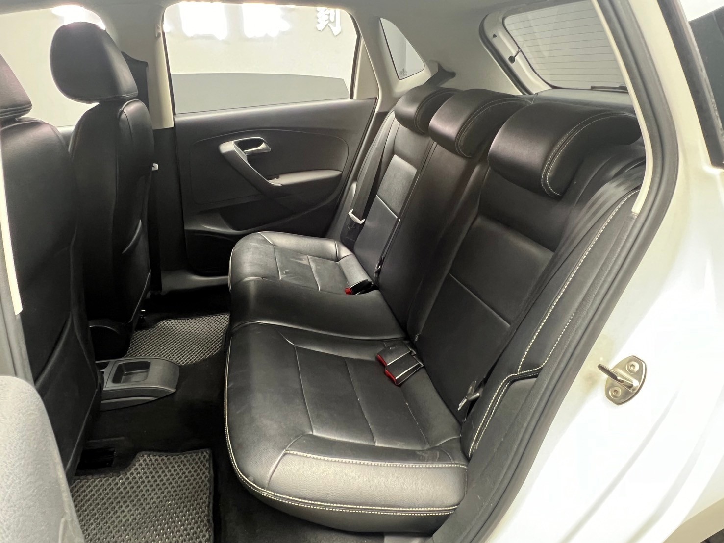 2015 VW Polo HL 升級 安卓機 輕量鋁圈 進口 掀背車 ❗️(210)【 元禾國際 阿龍店長 0968-691-205】阿龍中古車 二手車 中古車 新北最大車庫 實車實價 認證車 無泡水 無事故  第5張相片