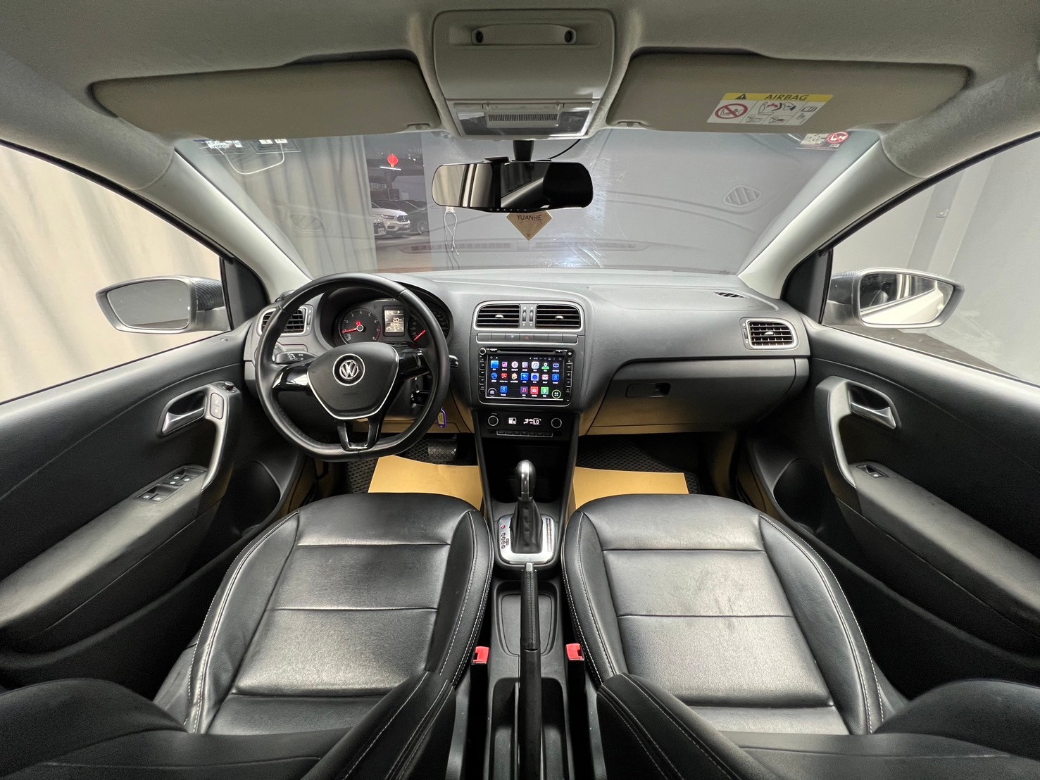 2015 VW Polo HL 升級 安卓機 輕量鋁圈 進口 掀背車 ❗️(210)【 元禾國際 阿龍店長 0968-691-205】阿龍中古車 二手車 中古車 新北最大車庫 實車實價 認證車 無泡水 無事故  第6張相片