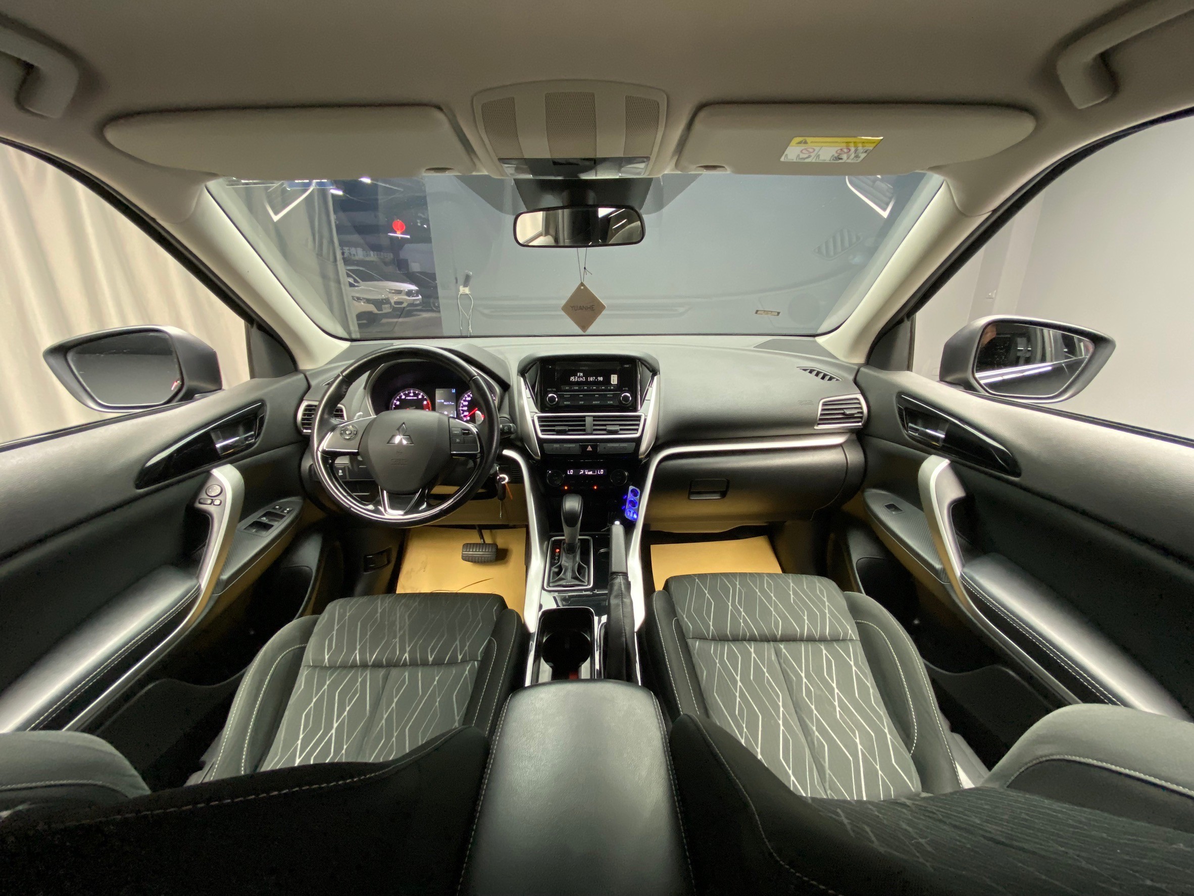 2018 三菱 Eclipse Cross 傳奇型 日蝕 跑格❗️(244)【 元禾國際 阿龍店長 0968-691-205】阿龍中古車 二手車 中古車 新北最大車庫 實車實價 認證車 無泡水 無事故  第9張相片