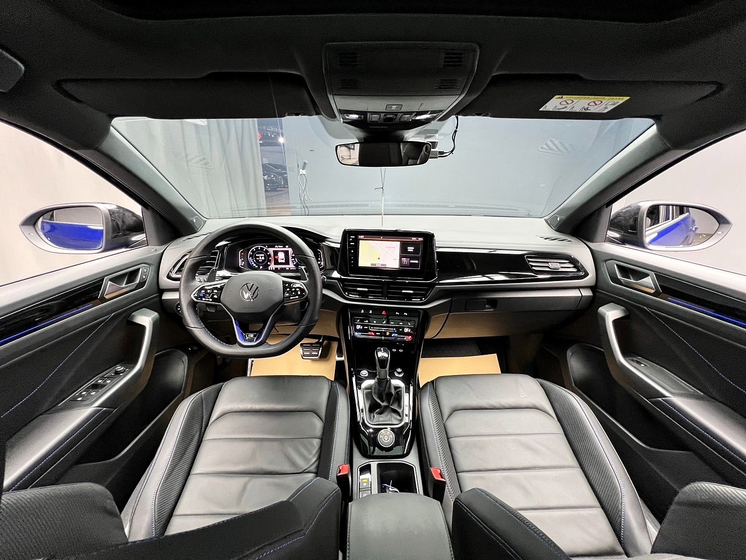 2023 VW T-ROC R版 全速域ACC 數位儀錶 Beats音響 稀有 性能跑旅 ❗️【 元禾國際 阿龍店長 0968-691-205】阿龍中古車 二手車 中古車 新北最大車庫 實車實價 認證車 無泡水 無事故 (167)  第6張相片