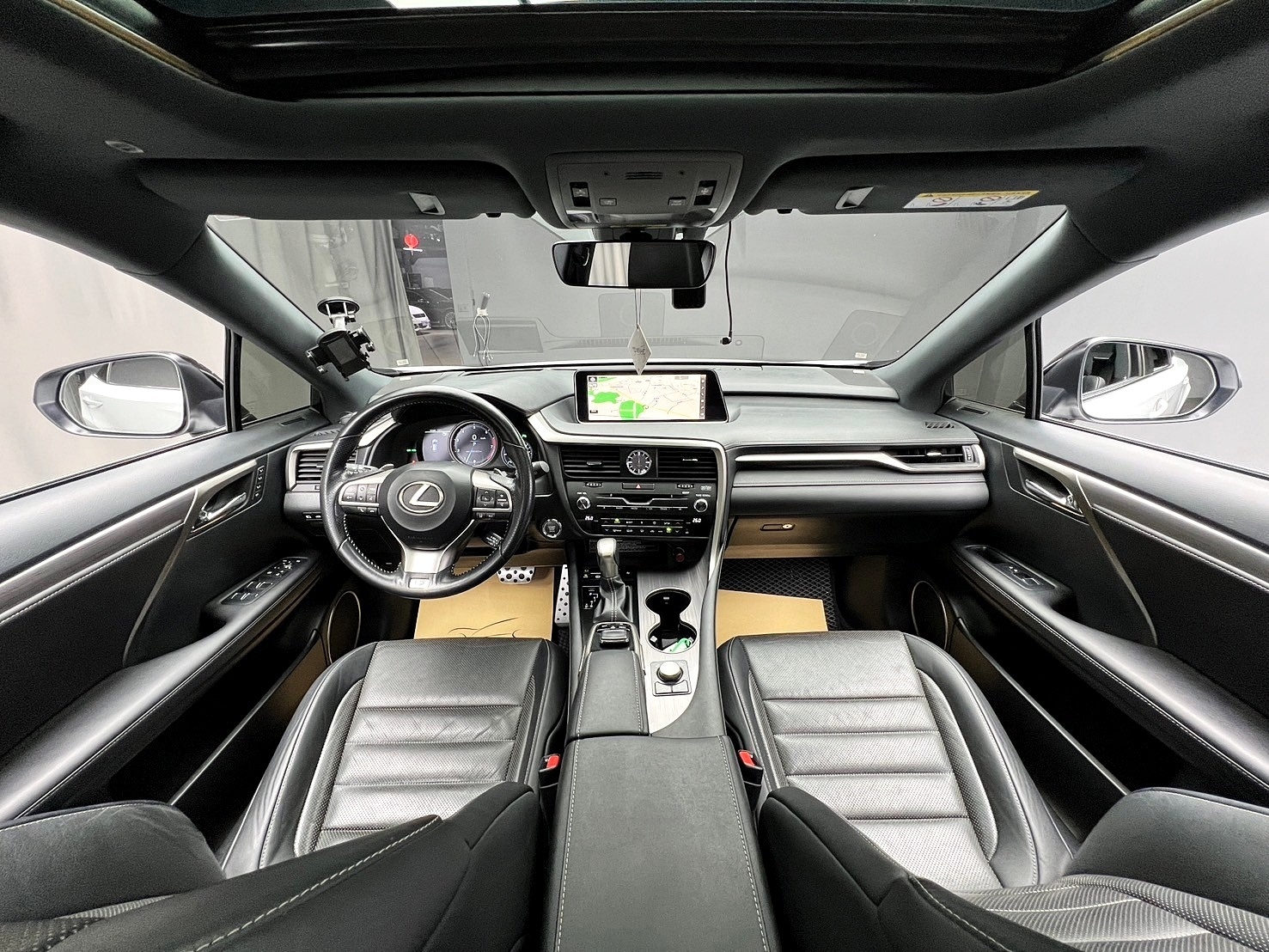 2016 Lexus RX350 F版 四驅 跟車 通風椅 ML音響 ❗️(024)【 元禾國際 阿龍店長 0968-691-205】阿龍中古車 二手車 中古車 新北最大車庫 實車實價 認證車 無泡水 無事故  第6張相片