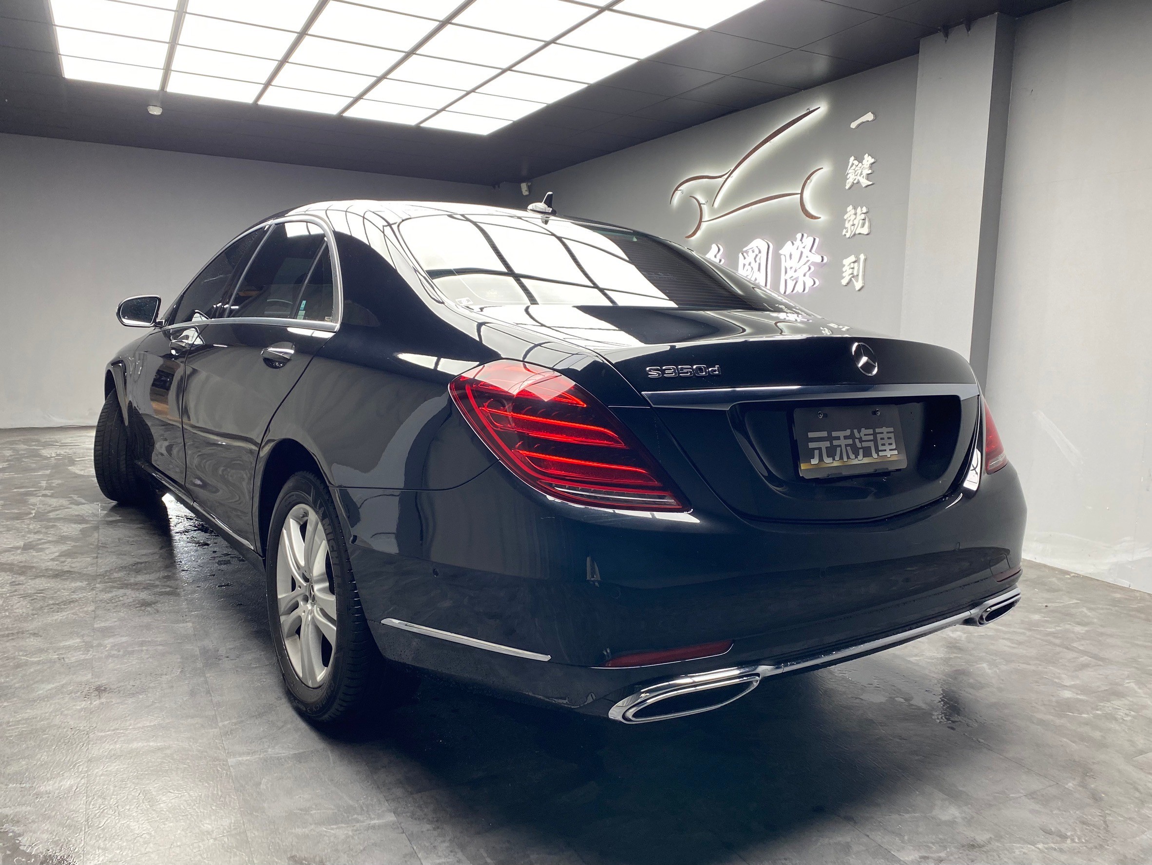 2019 W222 BENZ S350dL 23P 套件 冷熱通風椅 電吸門 氣氛燈 ❗️【 元禾國際 阿龍店長 0968-691-205】阿龍中古車 二手車 中古車 新北最大車庫 實車實價 認證車 無泡水 無事故(237)  第3張相片