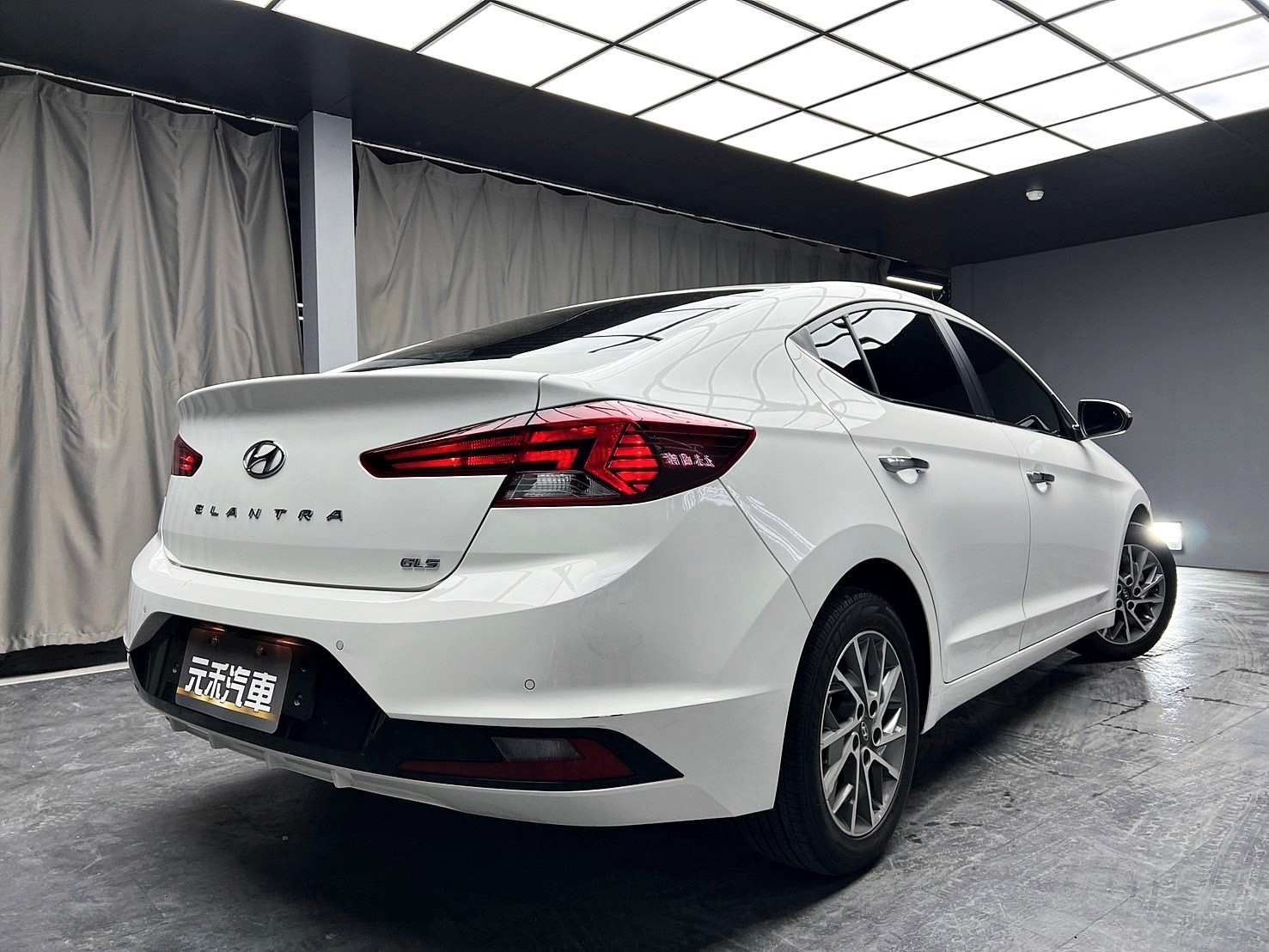 2020式 Hyundai Elantra 旗艦型 ACC 跟車 盲點 安卓機 ❗️【 元禾國際 阿龍店長 0968-691-205】阿龍中古車 二手車 中古車 新北最大車庫 實車實價 認證車 無泡水 無事故 (026)   第2張相片