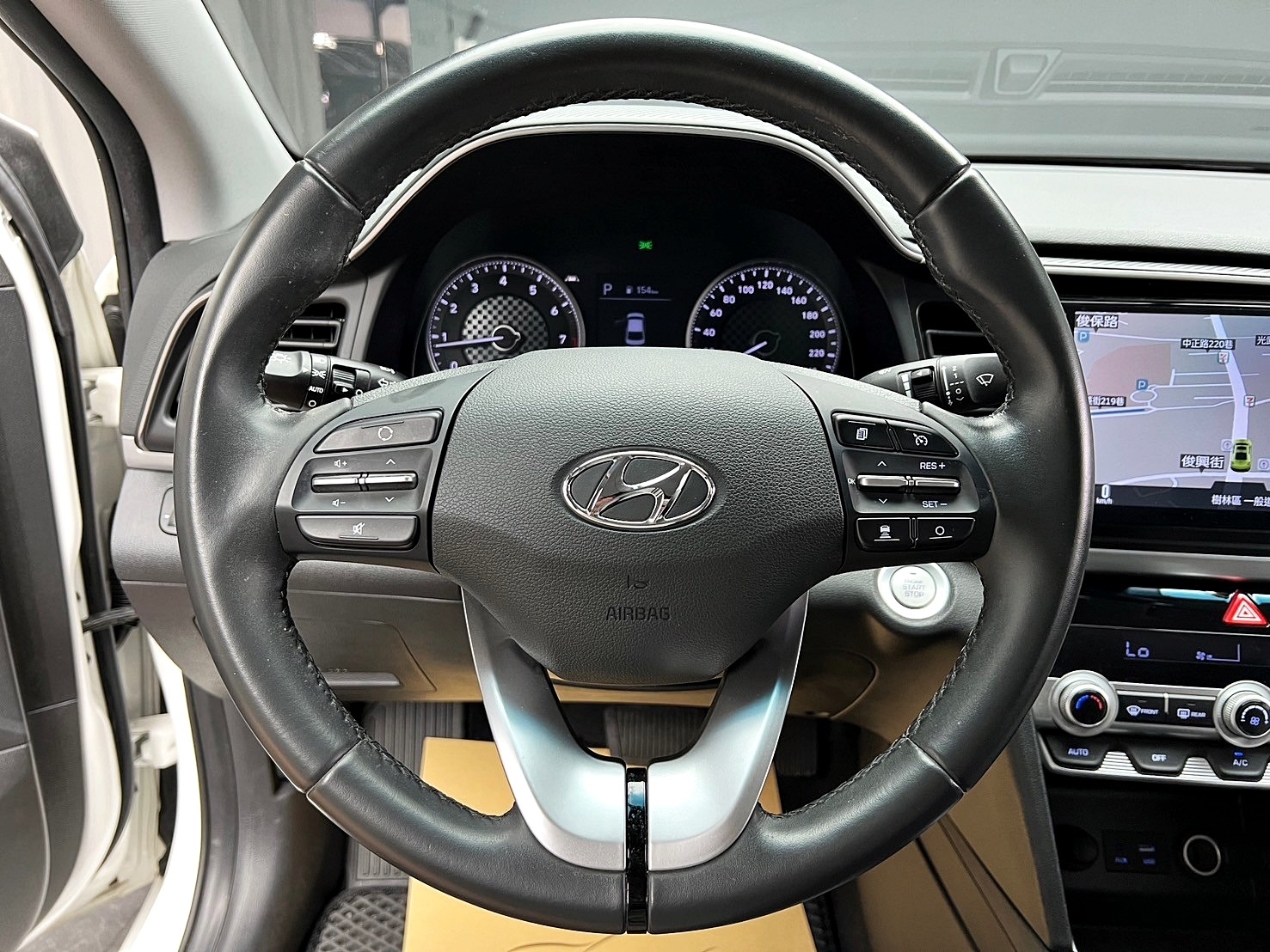 2020式 Hyundai Elantra 旗艦型 ACC 跟車 盲點 安卓機 ❗️【 元禾國際 阿龍店長 0968-691-205】阿龍中古車 二手車 中古車 新北最大車庫 實車實價 認證車 無泡水 無事故 (026)   第9張相片
