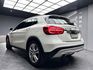 2015式 X156 Benz 賓士 GLA200d 柴油 白內室 全景雙天窗 自動停車 ❗️【 元禾國際 阿龍店長 0968-691-205】阿龍中古車 二手車 中古車 新北最大車庫 實車實價 認證車 無泡水 無事故 (083)  第2張縮圖