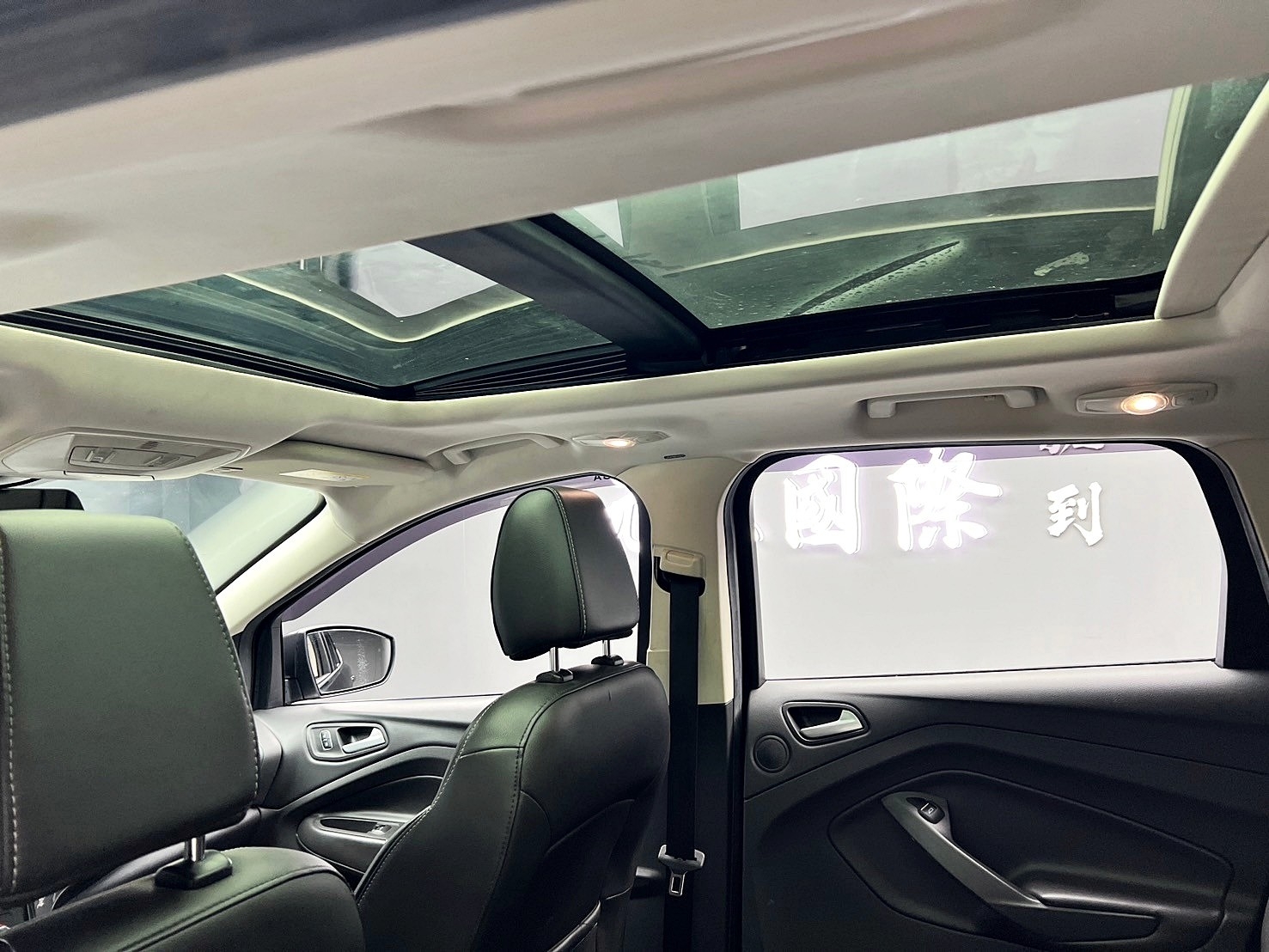 2018式 Ford Kuga EcoBoost 245旗艦型 四驅 跟車 全景天窗 電尾門❗️【 元禾國際 阿龍店長 0968-691-205】阿龍中古車 二手車 中古車 新北最大車庫 實車實價 認證車 無泡水 無事故 (071)  第5張相片