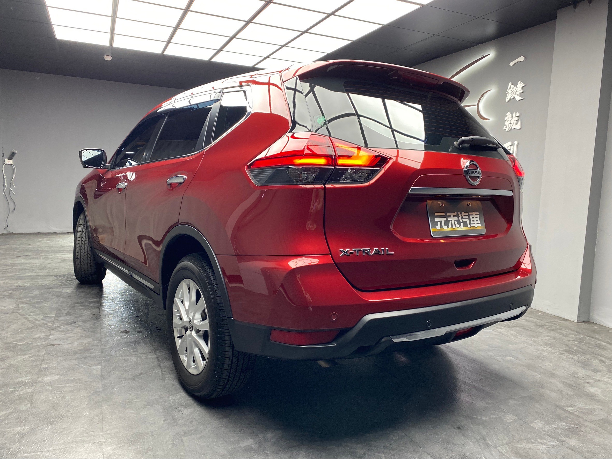 2022 Nissan X-Trail 跟車 環景 超低里程  新車保固中 X翠 ❗️【 元禾國際 阿龍店長 0968-691-205】阿龍中古車 二手車 中古車 新北最大車庫 實車實價 認證車 無泡水 無事故(199)  第5張相片