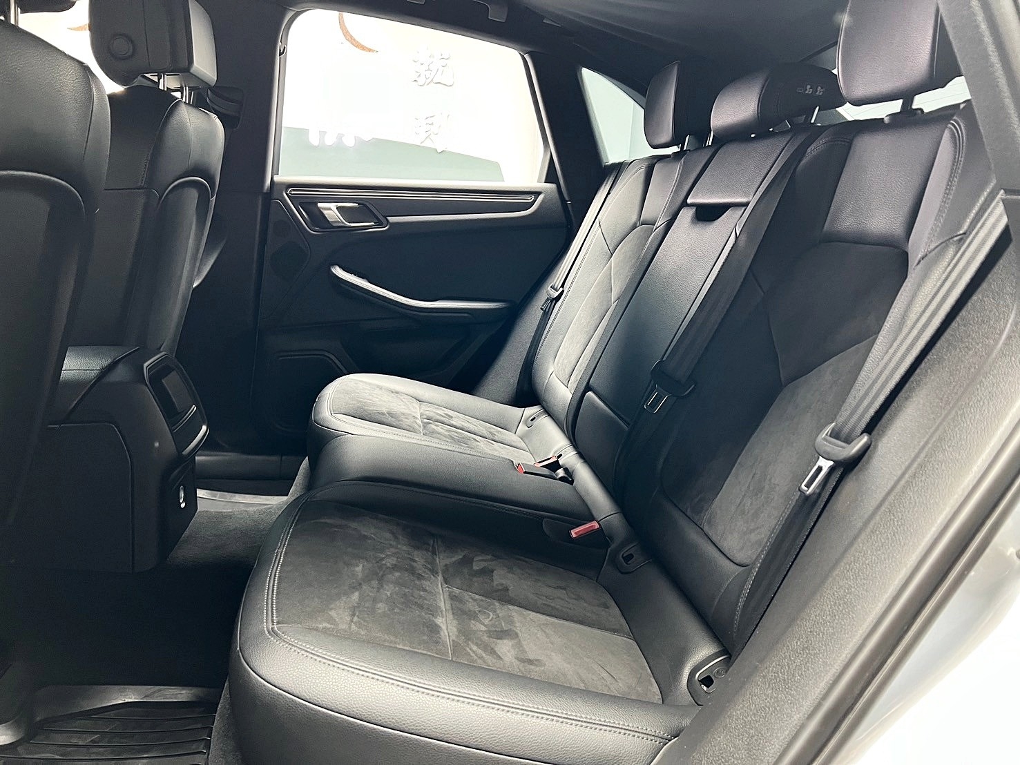 2014 保時捷 馬肯 Porsche Macan 安卓機 導航 電尾門 ❗️(069)【 元禾國際 阿龍店長 0968-691-205】阿龍中古車 二手車 中古車 新北最大車庫 實車實價 認證車  第4張相片