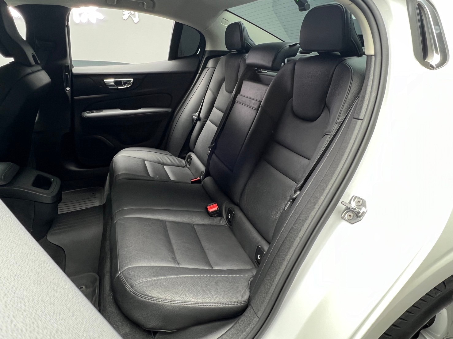 2019 Volvo S60 T4 ACC 跟車 數位儀表 CarPlay ❗️(245)【 元禾國際 阿龍店長 0968-691-205】阿龍中古車 二手車 中古車 新北最大車庫 實車實價 認證車  第5張相片