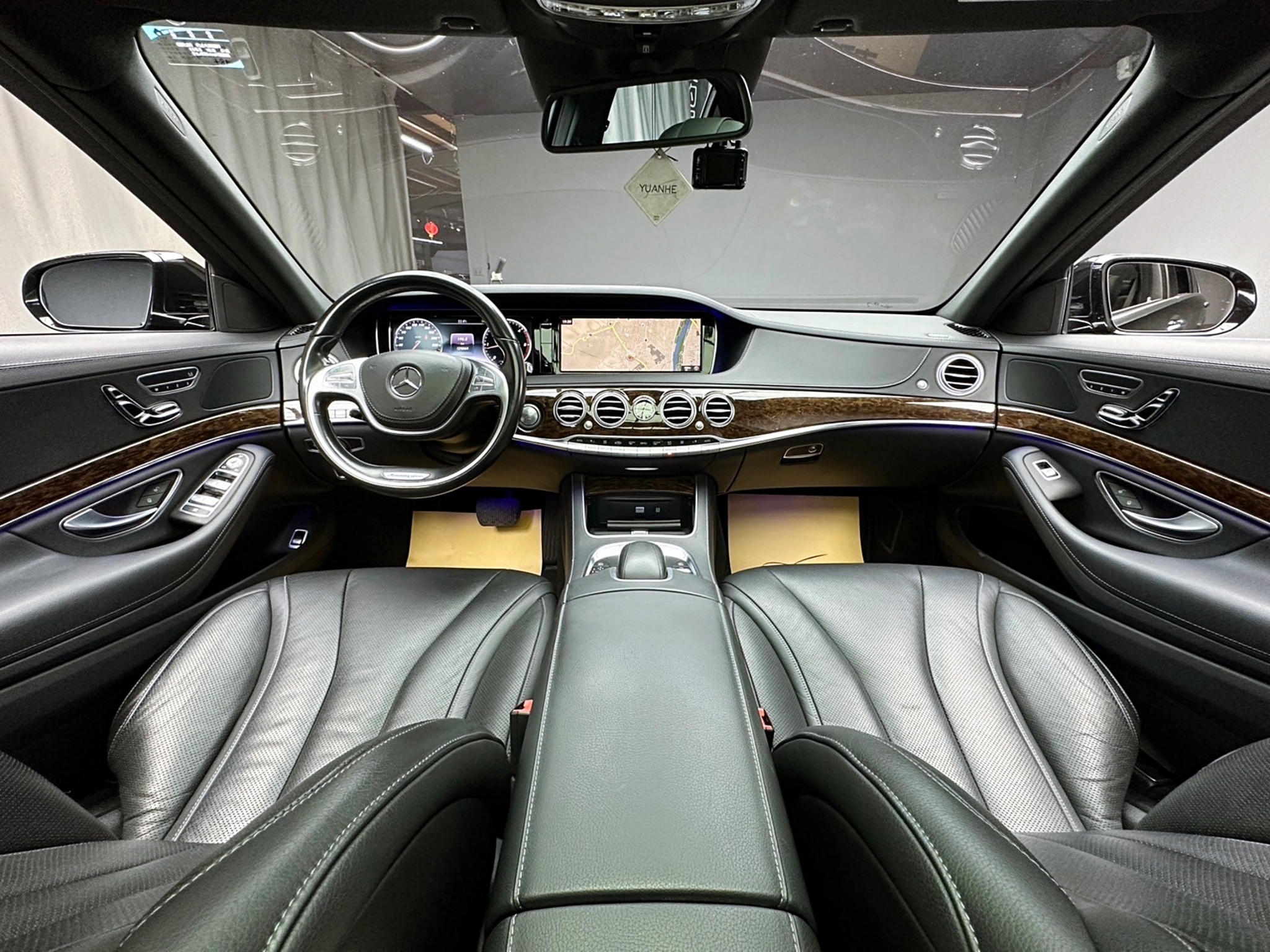 2016式 W222 Benz S350dL 電吸門 氣氛燈 電子懸吊 ❗️(004)【 元禾國際 阿龍店長 0968-691-205】阿龍中古車 二手車 中古車 新北最大車庫 實車實價 認證車  第7張相片
