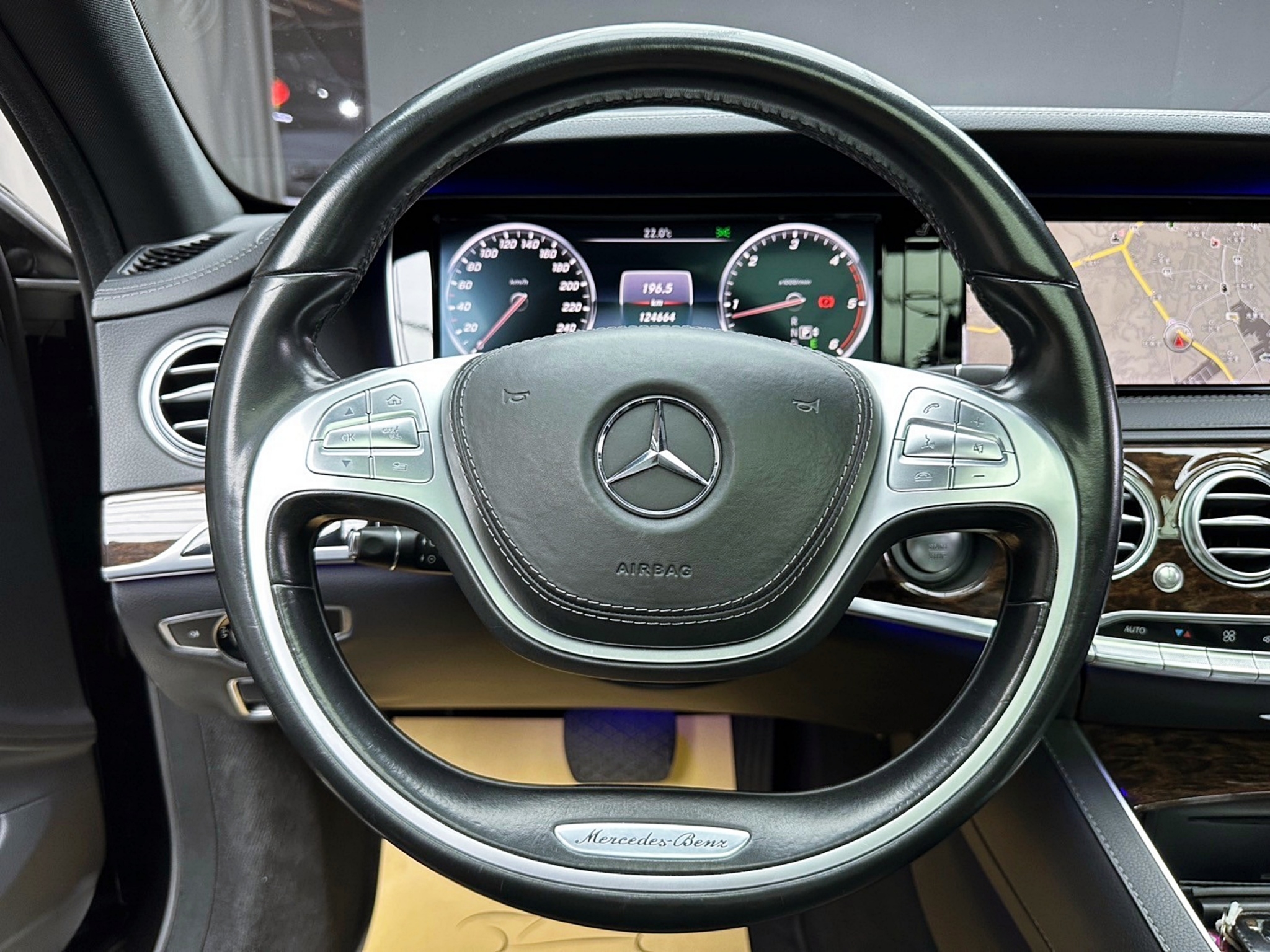 2016式 W222 Benz S350dL 電吸門 氣氛燈 電子懸吊 ❗️(004)【 元禾國際 阿龍店長 0968-691-205】阿龍中古車 二手車 中古車 新北最大車庫 實車實價 認證車  第8張相片