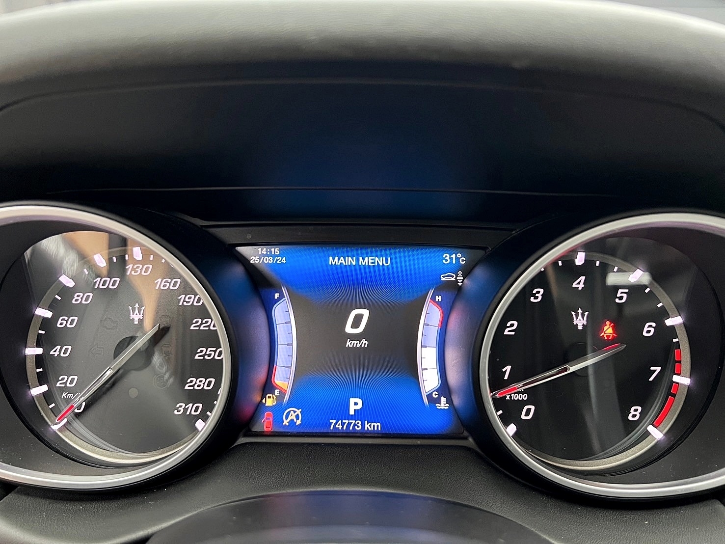 2017 瑪莎拉蒂 Maserati Levante 350 Luxury 環景 電子懸吊 專屬石英鐘 ❗️(083)【 元禾國際 阿龍店長 0968-691-205】阿龍中古車 二手車 中古車 新北最大車庫 實車實價 認證車  第8張相片