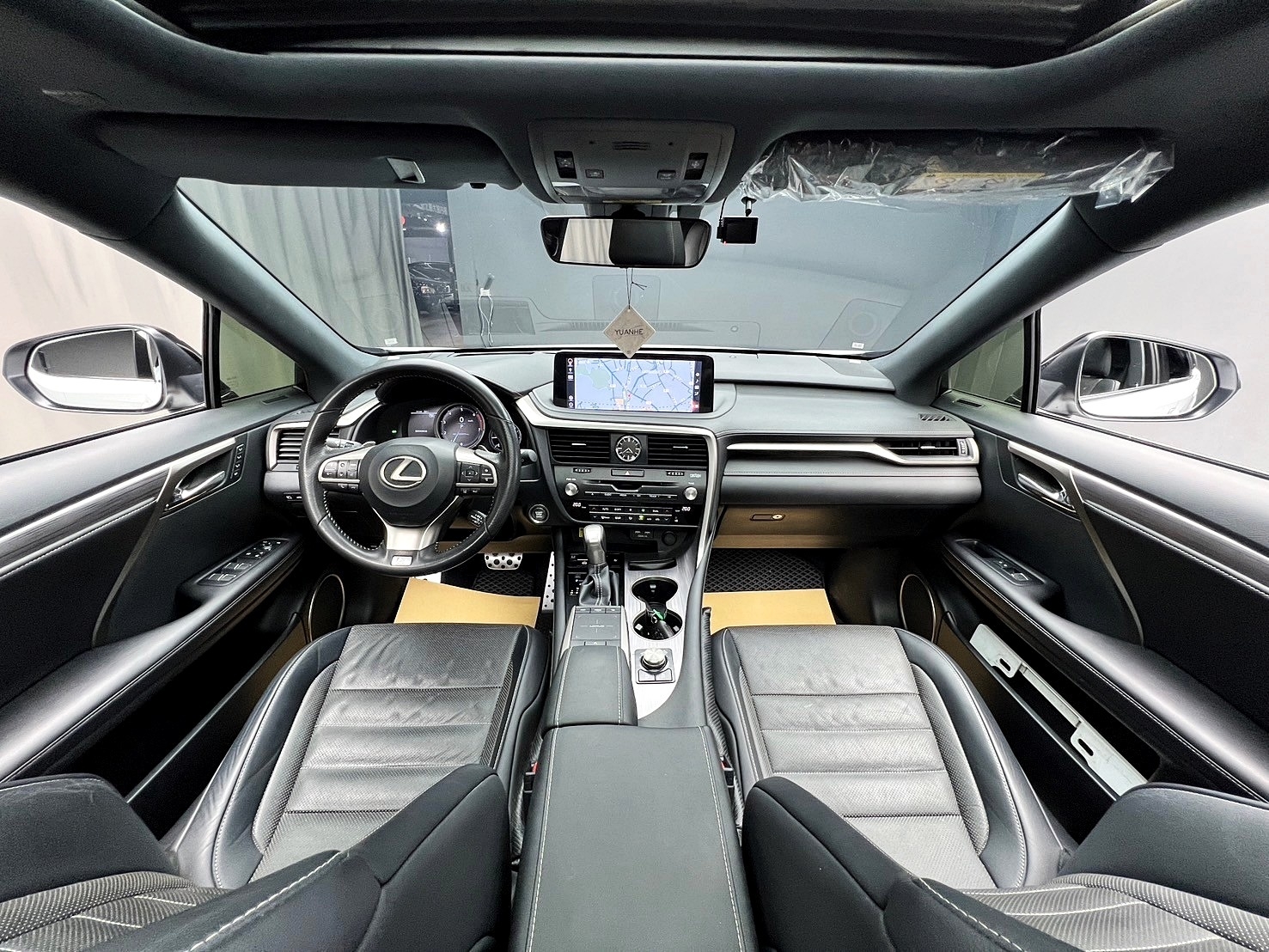 2020式 Lexus RX300 F版 大滿配 環景 跟車 ML音響 ❗️(045)【 元禾國際 阿龍店長 0968-691-205】阿龍中古車 二手車 中古車 新北最大車庫 實車實價 認證車  第6張相片