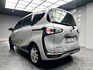 2017式 Toyota Sienta 5人座 豪華版 導航 省油省稅 低里程 ❗️(109)【 元禾國際 阿龍店長 0968-691-205】阿龍中古車 二手車 中古車 新北最大車庫 實車實價 認證車  第3張縮圖