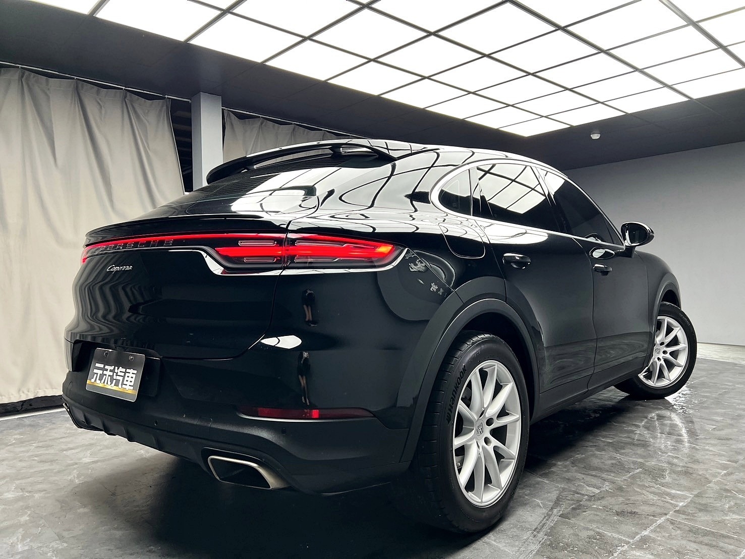 2020式 保時捷 凱燕 Porsche Cayenne Coupe V6 跑車套件 電子懸吊 選配真皮內裝 多選配❗️(190) 【 元禾國際 阿龍店長 0968-691-205】阿龍中古車 二手車 中古車 新北最大車庫 實車實價 認證車  第2張相片