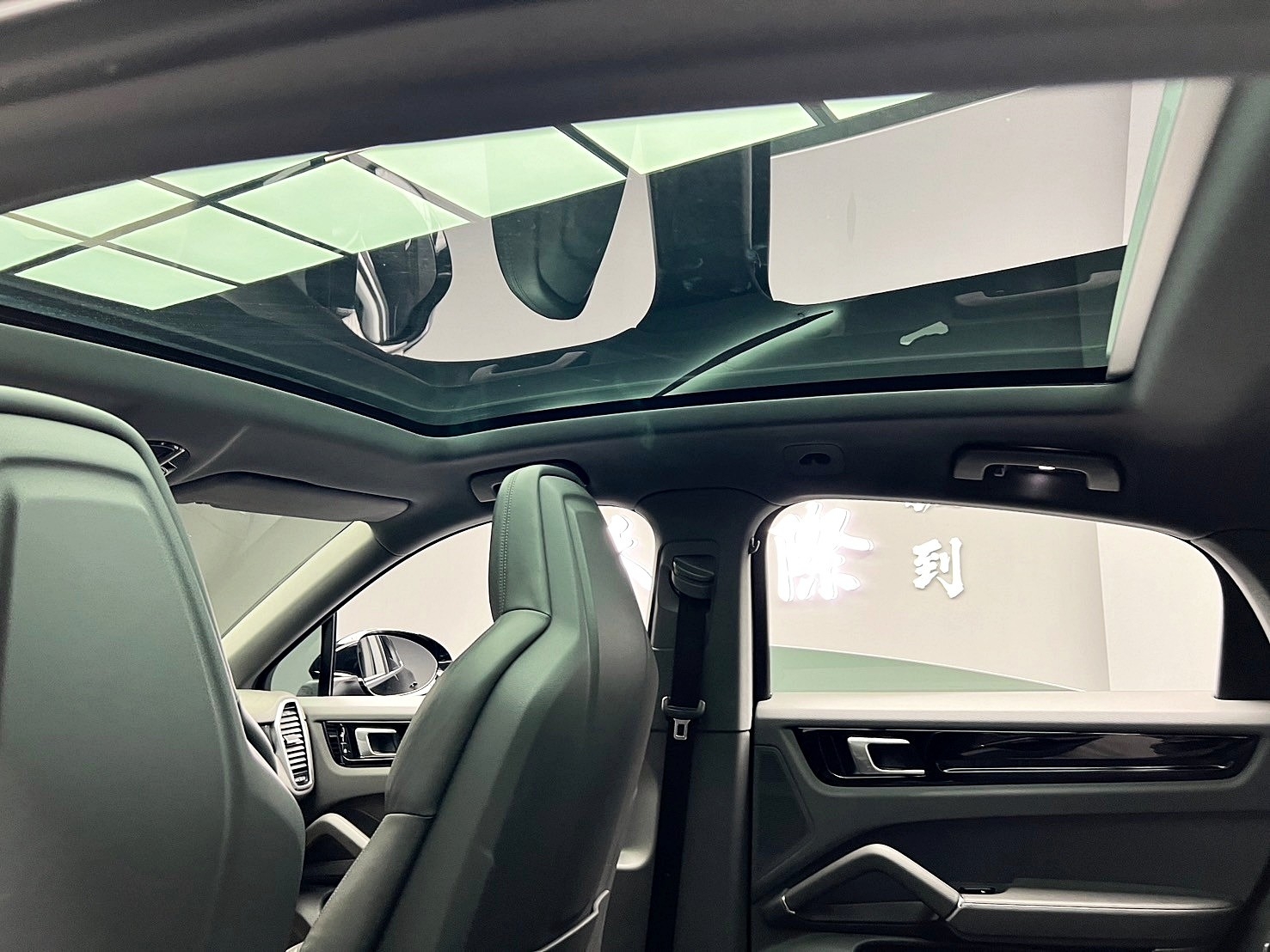 2020式 保時捷 凱燕 Porsche Cayenne Coupe V6 跑車套件 電子懸吊 選配真皮內裝 多選配❗️(190) 【 元禾國際 阿龍店長 0968-691-205】阿龍中古車 二手車 中古車 新北最大車庫 實車實價 認證車  第5張相片