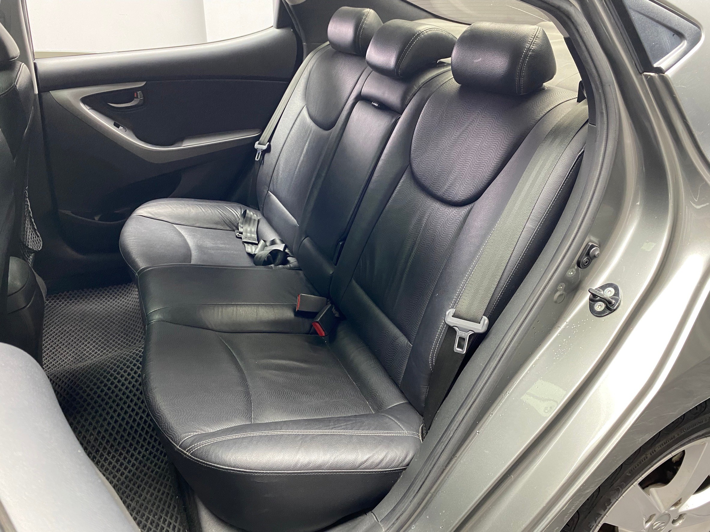 2013 Hyundai Elantra GLS旗艦型 天窗 免鑰匙 電動椅 ❗️(006)【 元禾國際 阿龍店長 0968-691-205】阿龍中古車 二手車 中古車 新北最大車庫 實車實價 認證車  第4張相片