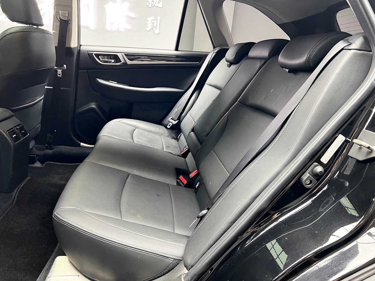 2017 Subaru 速霸陸 Outback i-S 升級STI水箱護罩 ❗️(024)【 元禾國際 阿龍店長 0968-691-205】阿龍中古車 二手車 中古車 新北最大車庫 實車實價 認證車  第4張相片