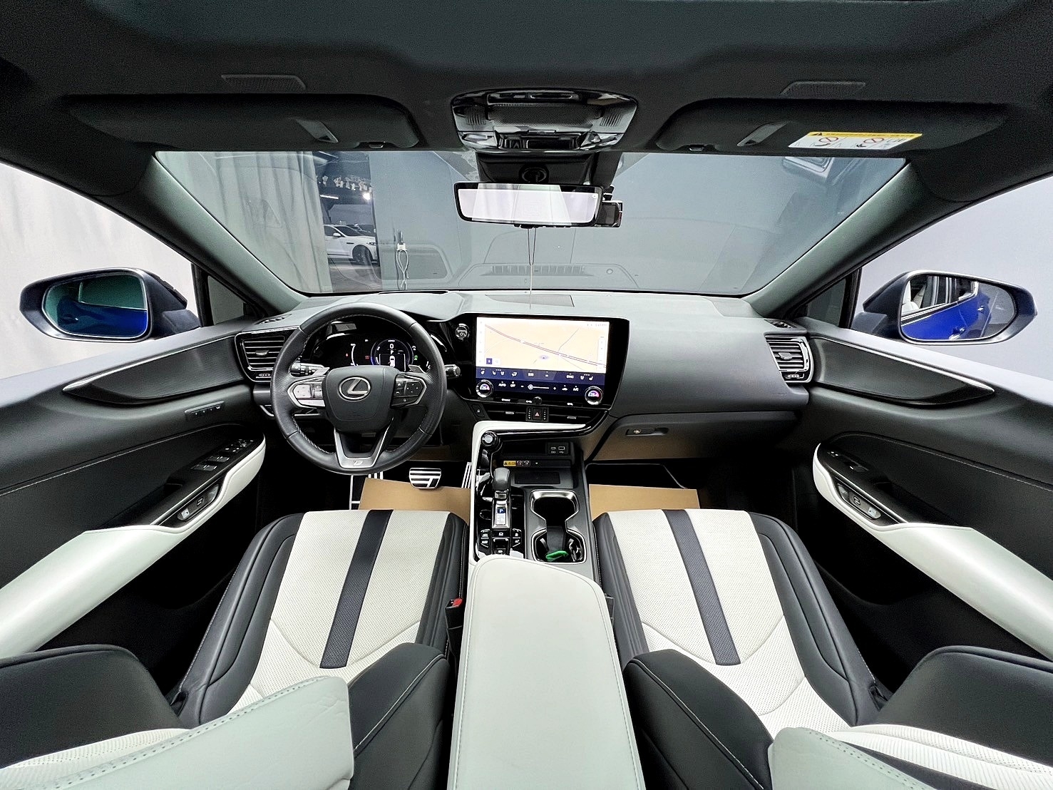 稀有 2023式 Lexus NX450h+ F Sport版 LSS+3.0駕駛輔助 ❗️(078)【 元禾國際 阿龍店長 0968-691-205】阿龍中古車 二手車 中古車 新北最大車庫 實車實價 認證車  第5張相片
