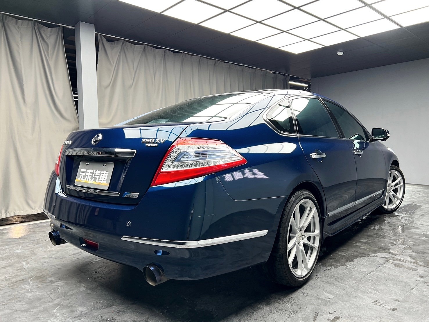 2015 Nissan Teana LG 環景 旗艦 天窗版 前後大包 劃線碟盤 ❗️(212)【 元禾國際 阿龍店長 0968-691-205】阿龍中古車 二手車 中古車 新北最大車庫 實車實價 認證車  第2張相片