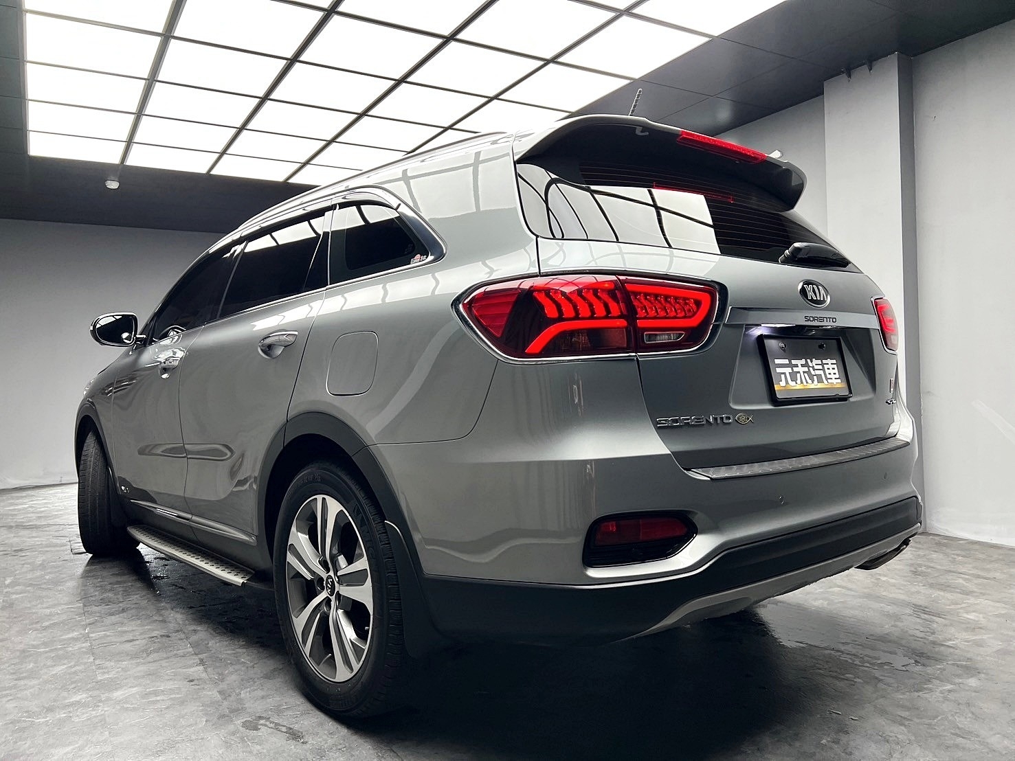 2020式 Kia Sorento GT Line 柴油 四驅 七人座 環景 跟車 安卓機 ❗️(138)【 元禾國際 阿龍店長 0968-691-205】阿龍中古車 二手車 中古車 新北最大車庫 實車實價 認證車  第3張相片