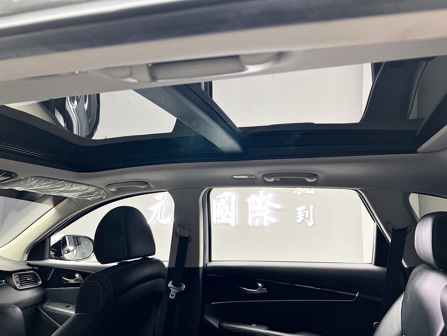 2020式 Kia Sorento GT Line 柴油 四驅 七人座 環景 跟車 安卓機 ❗️(138)【 元禾國際 阿龍店長 0968-691-205】阿龍中古車 二手車 中古車 新北最大車庫 實車實價 認證車  第5張相片