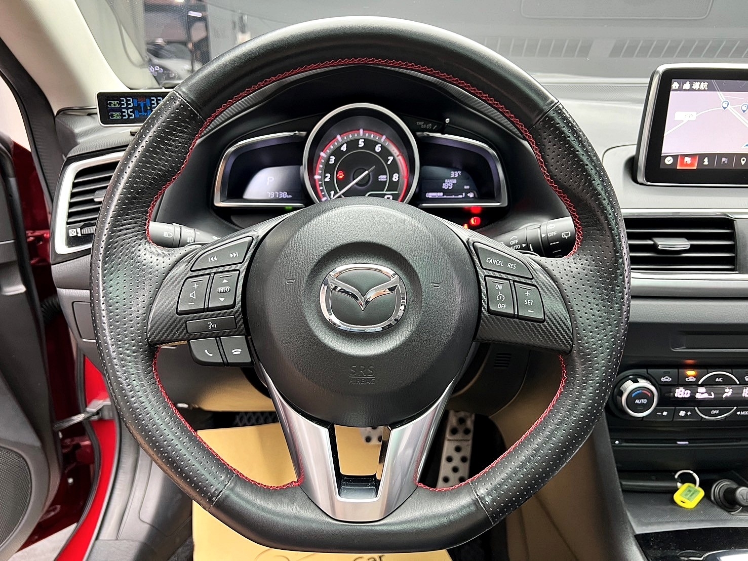 2015 馬三 Mazda3 五門 天窗 升級音響 方向盤 魂動紅 ❗️(013)【 元禾國際 阿龍店長 0968-691-205】阿龍中古車 二手車 中古車 新北最大車庫 實車實價 認證車  第7張相片
